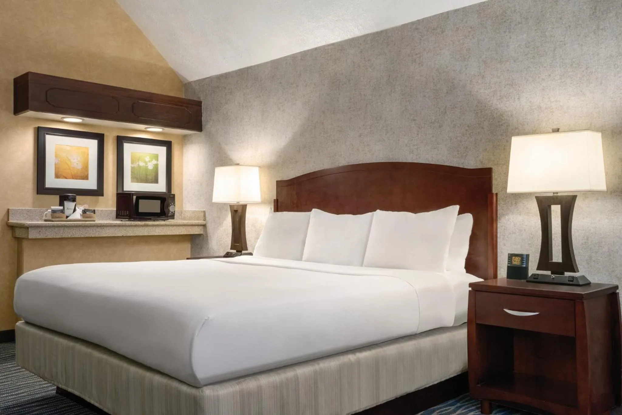 Bed in Radisson Hotel Salt Lake City Airport