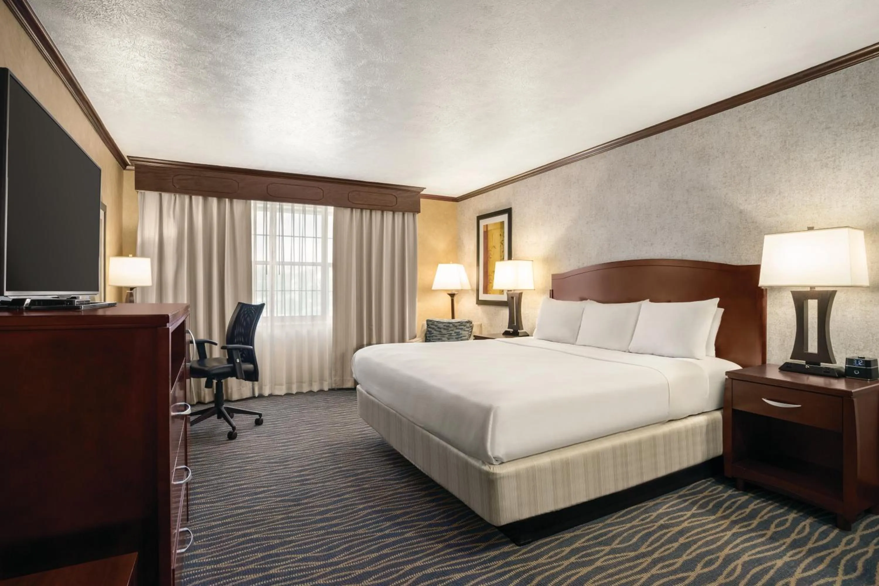 Bed in Radisson Hotel Salt Lake City Airport