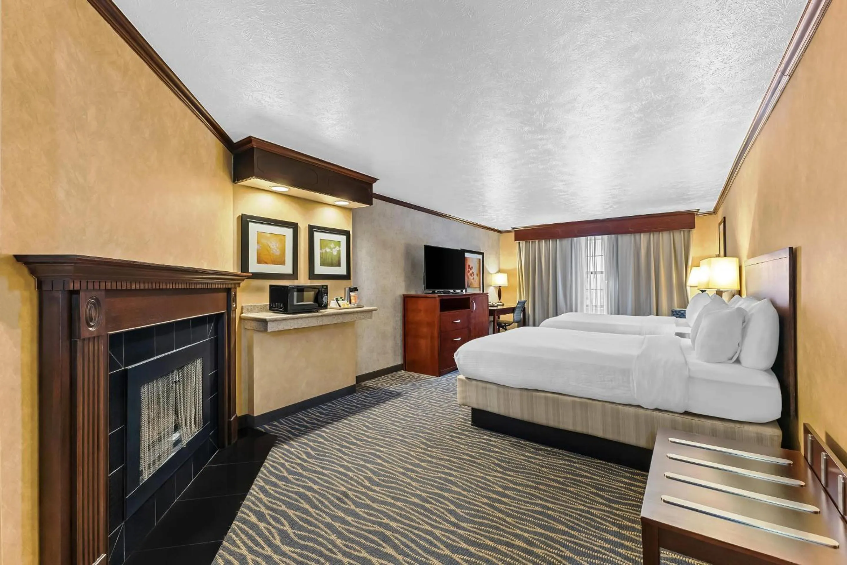 Bedroom, Bed in Radisson Hotel Salt Lake City Airport