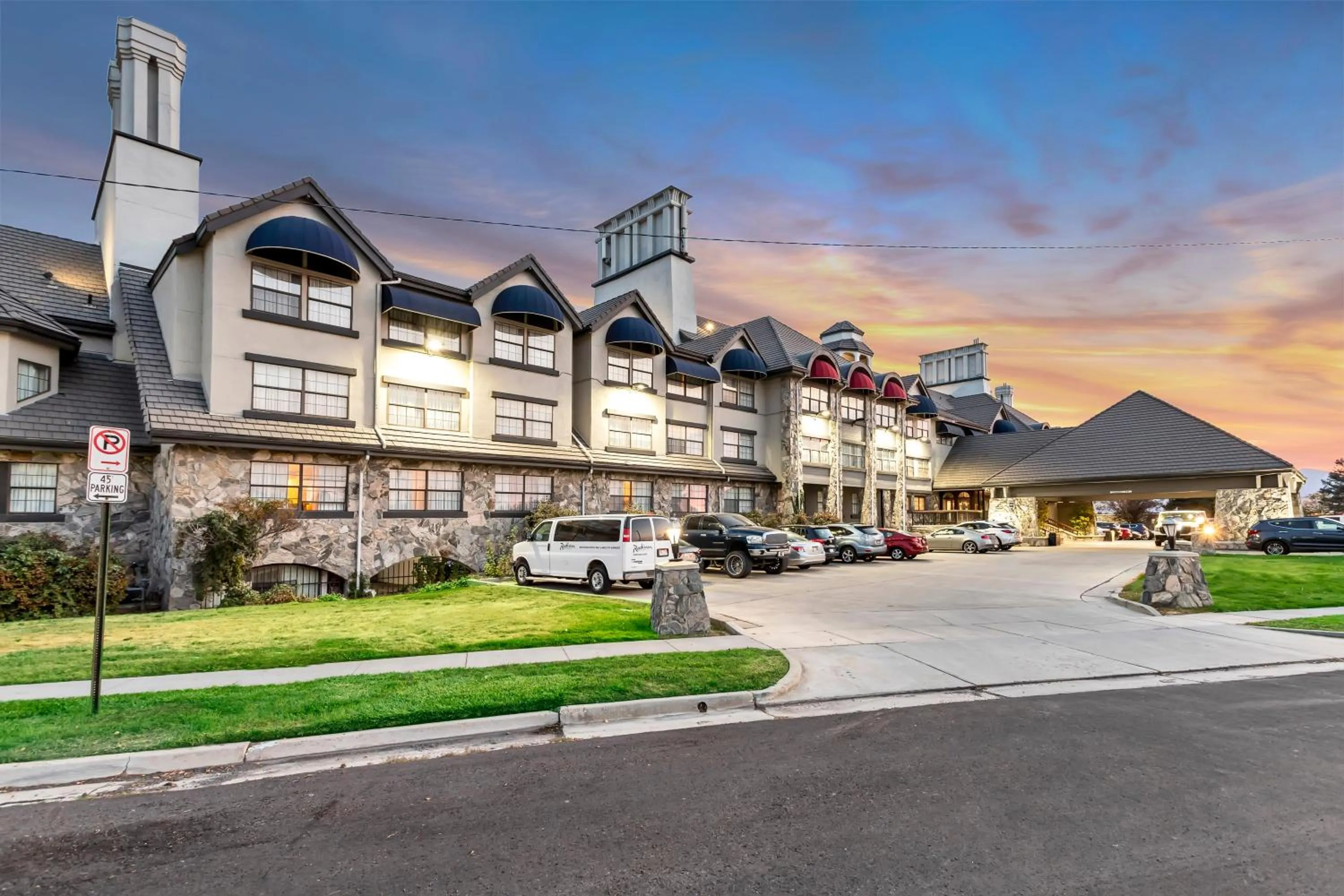 Property building in Radisson Hotel Salt Lake City Airport