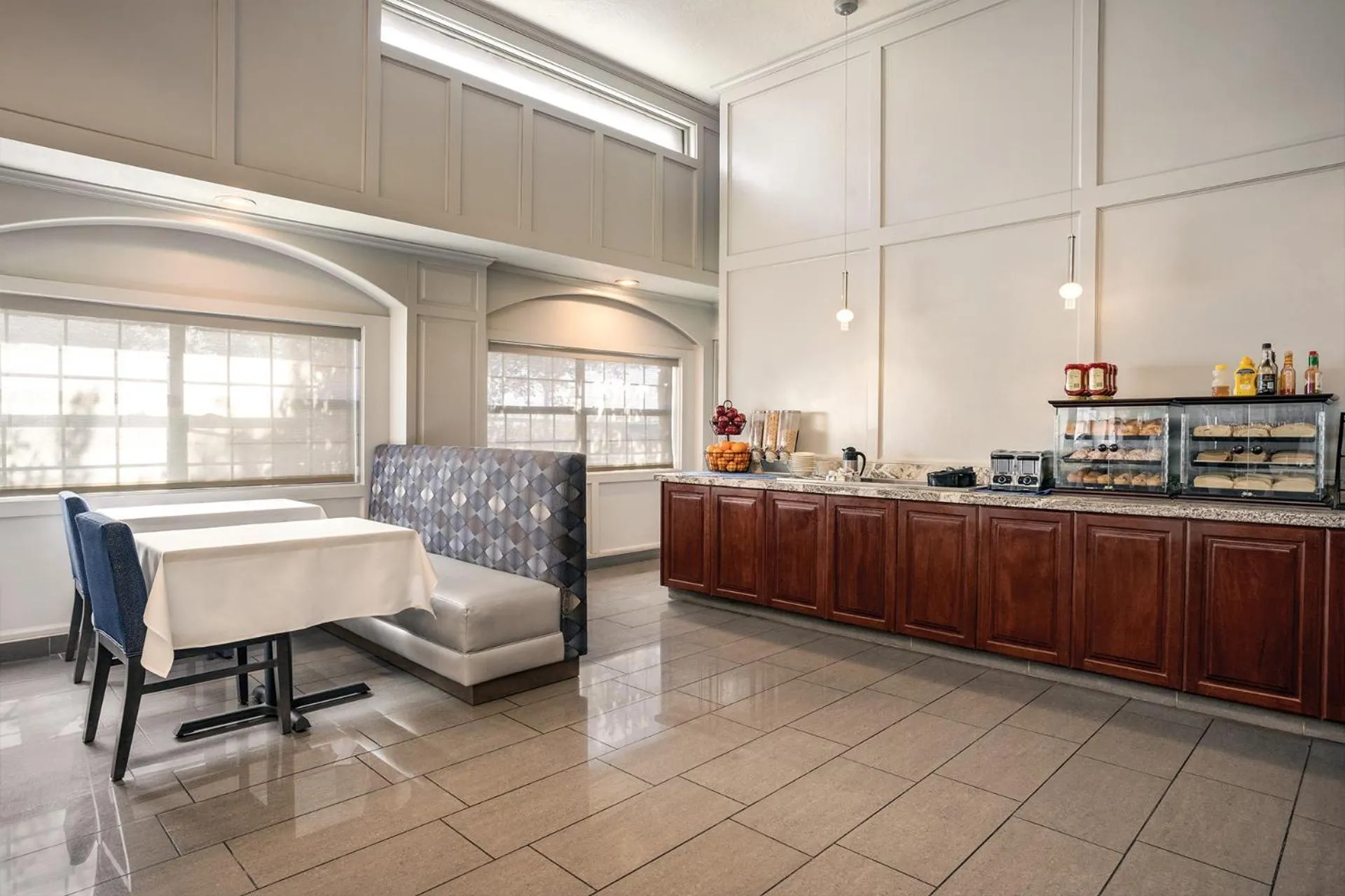 Breakfast in Radisson Hotel Salt Lake City Airport