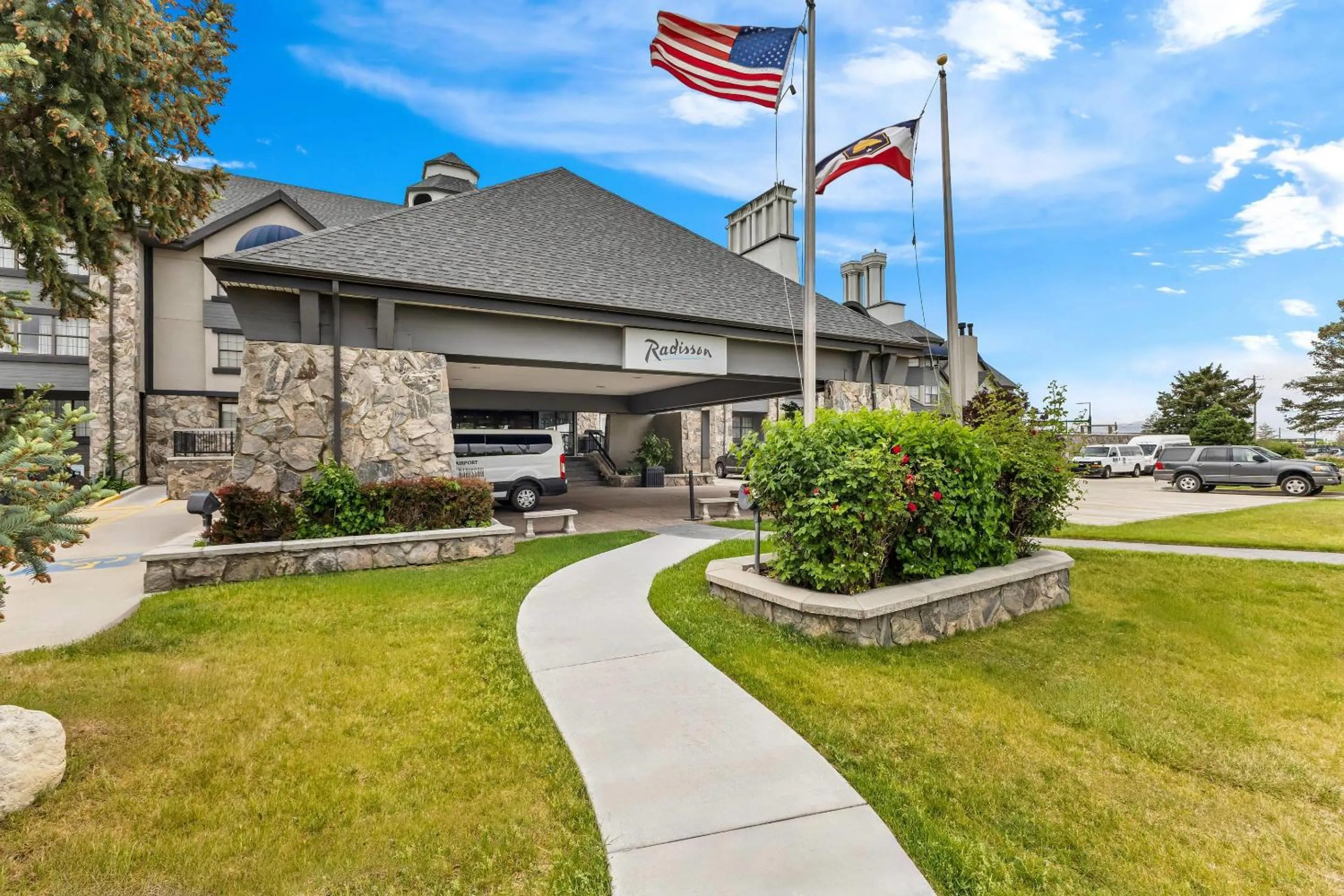 Property building in Radisson Hotel Salt Lake City Airport