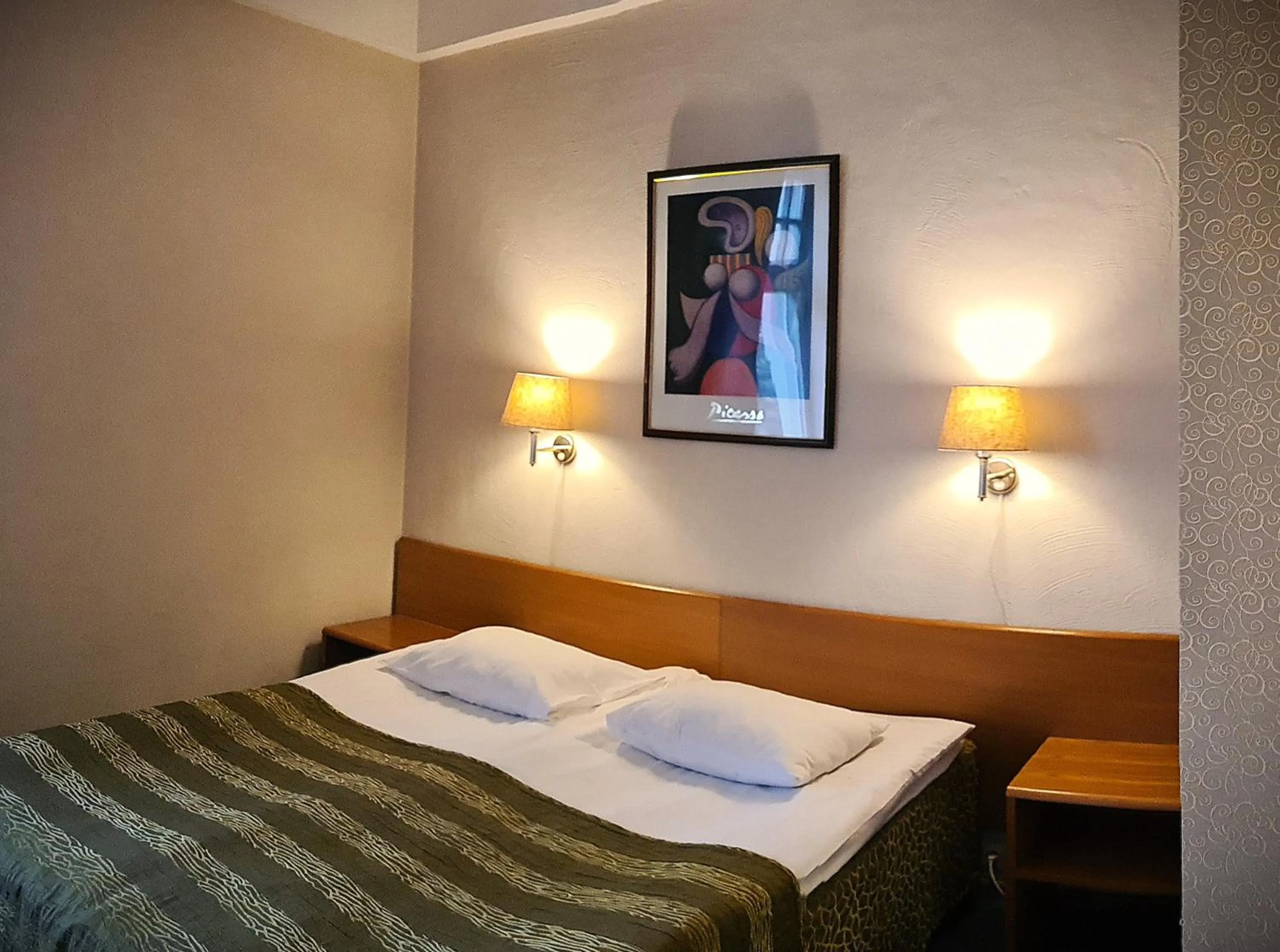 Bedroom, Bed in Barclay Hotel