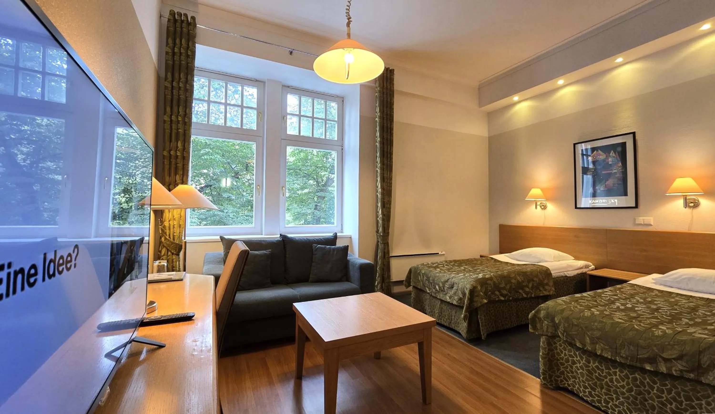 Bed in Barclay Hotel