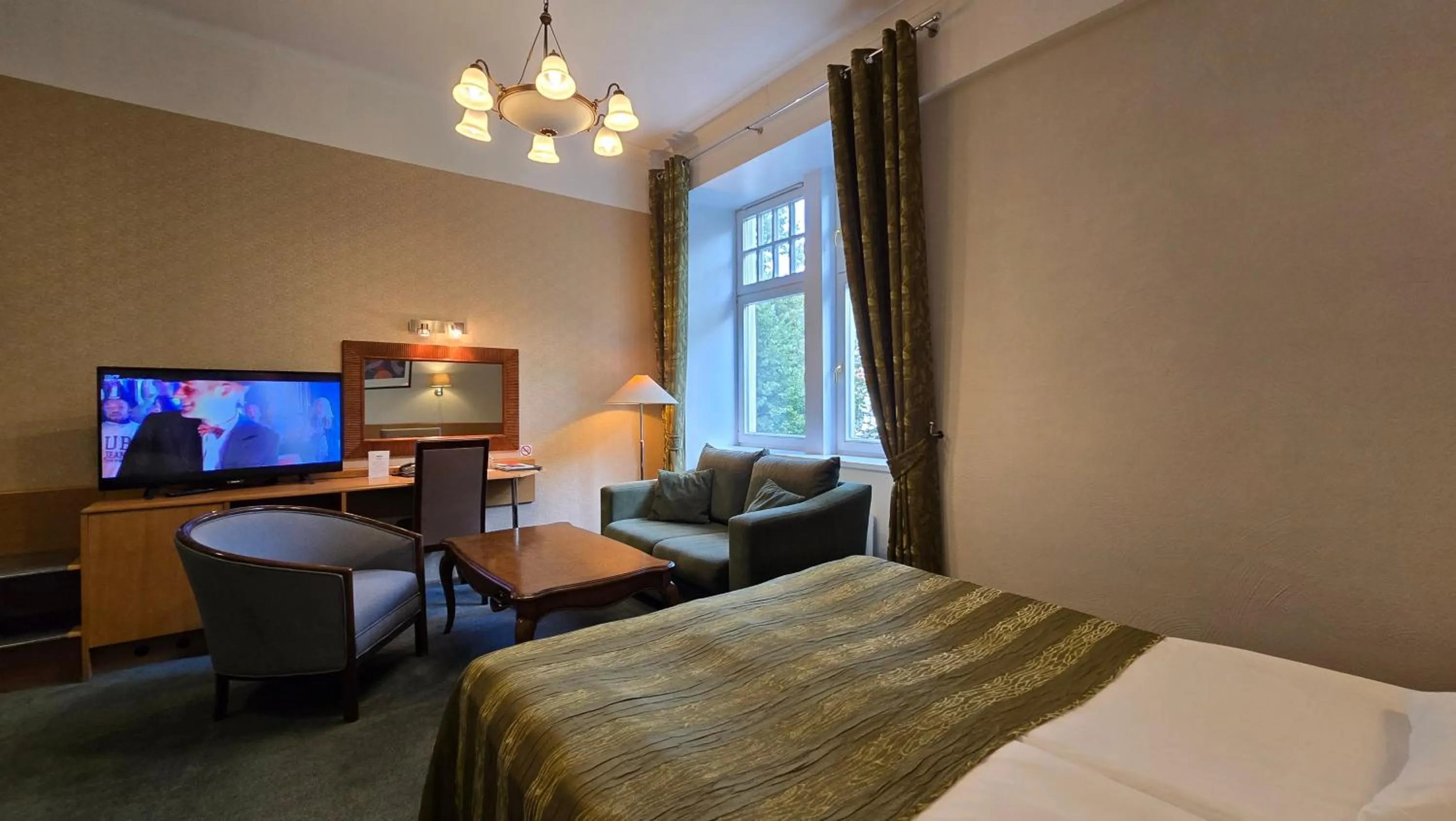 Bed in Barclay Hotel