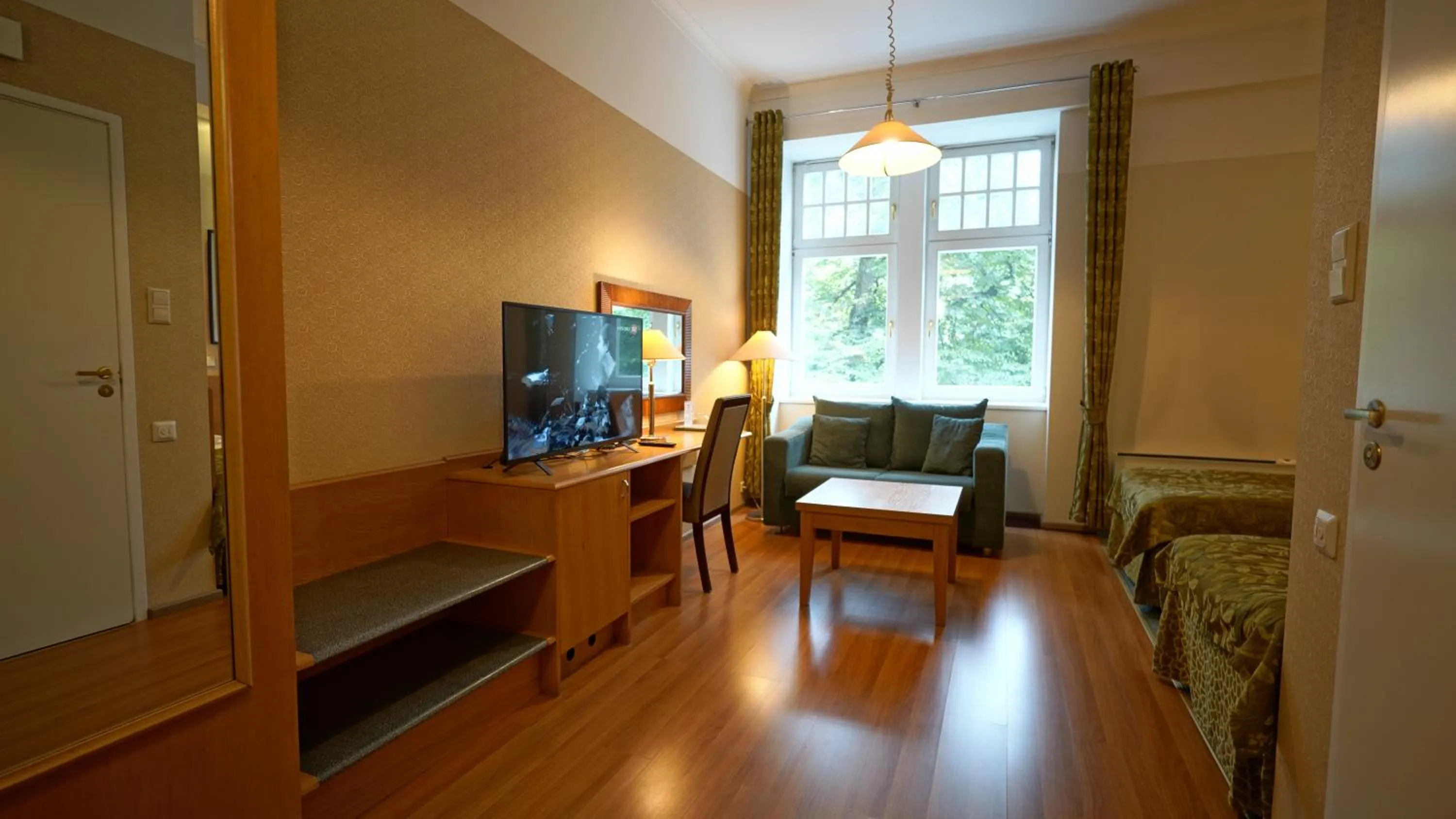 Bed in Barclay Hotel