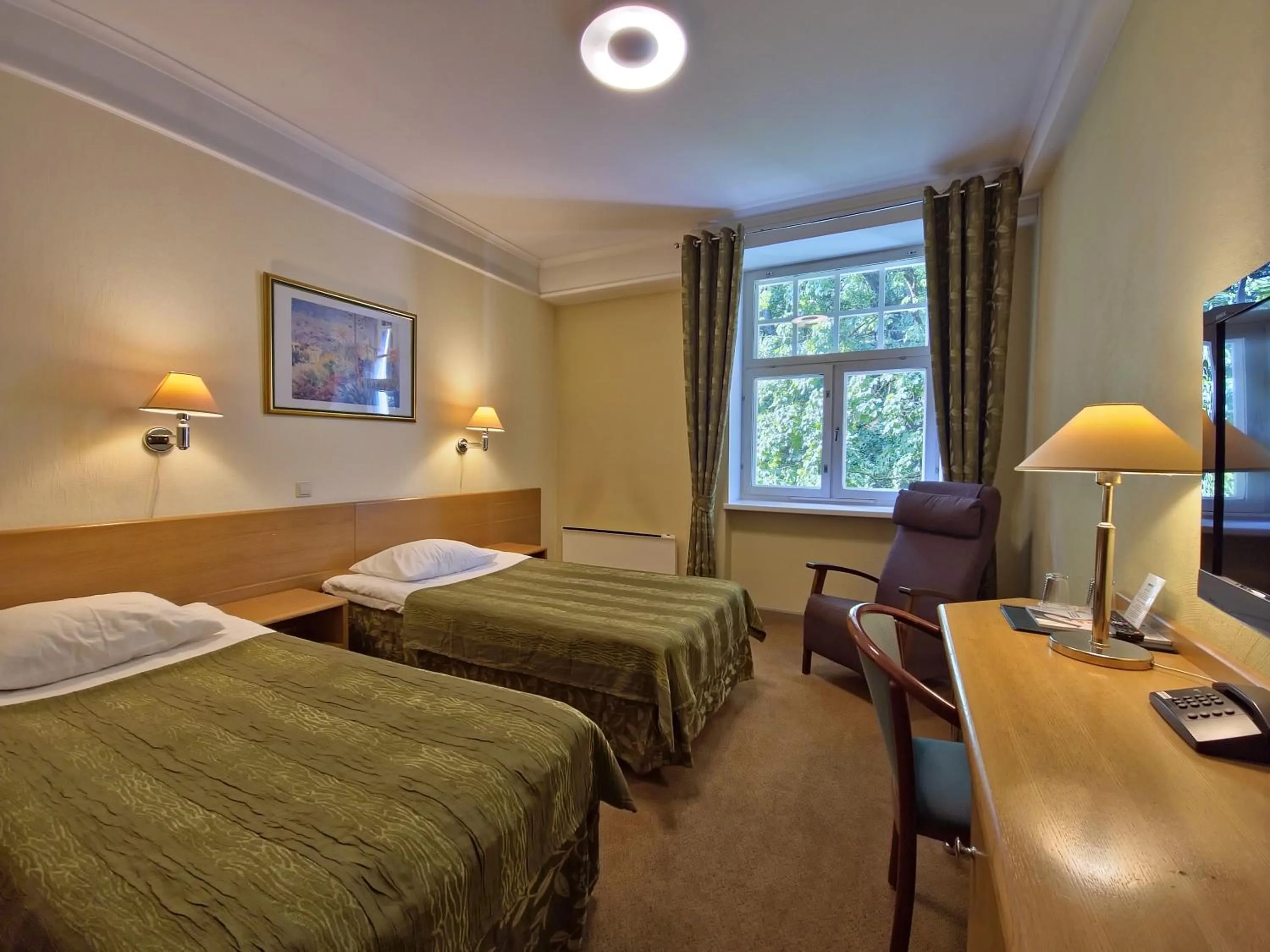 Bed in Barclay Hotel