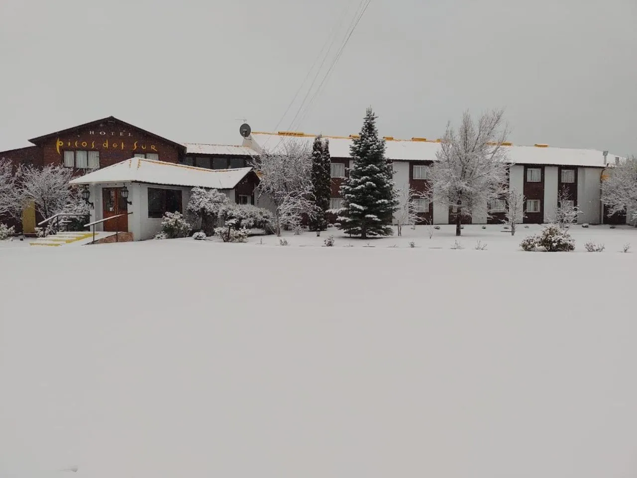 Property building in Hotel Picos Del Sur