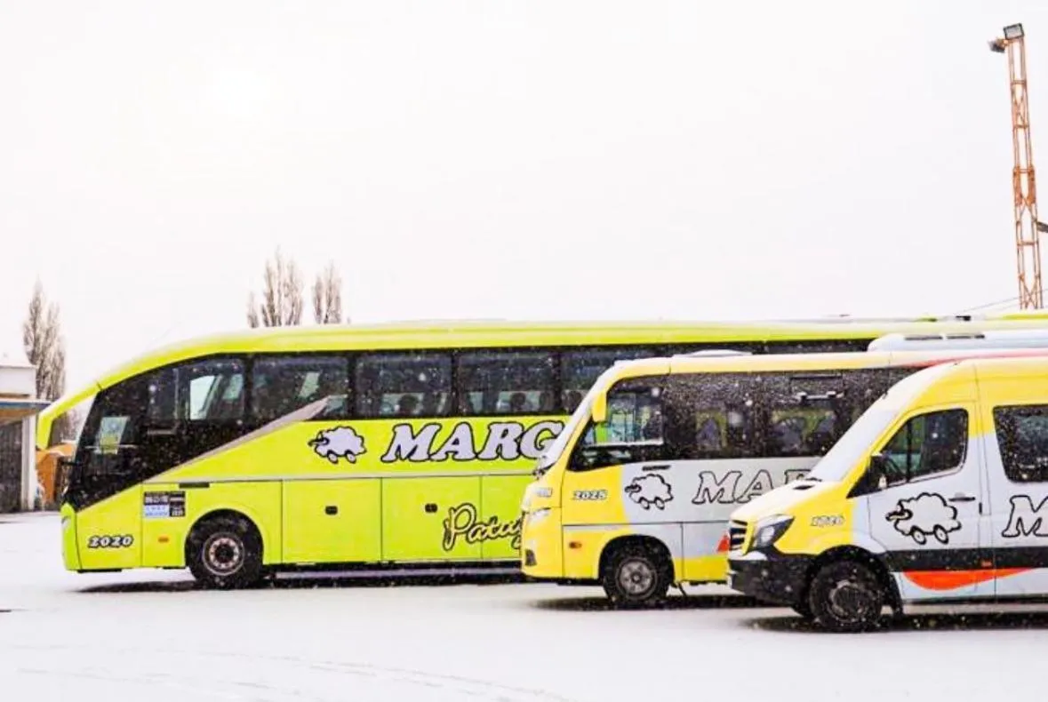 shuttle in Hotel Picos Del Sur