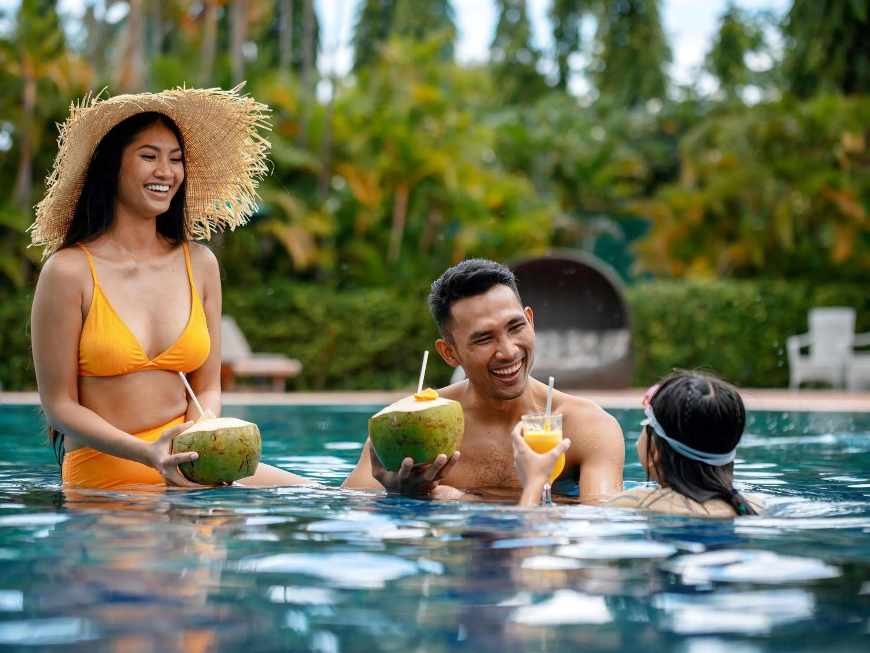 Lounge or bar in Sofitel Phnom Penh Phokeethra