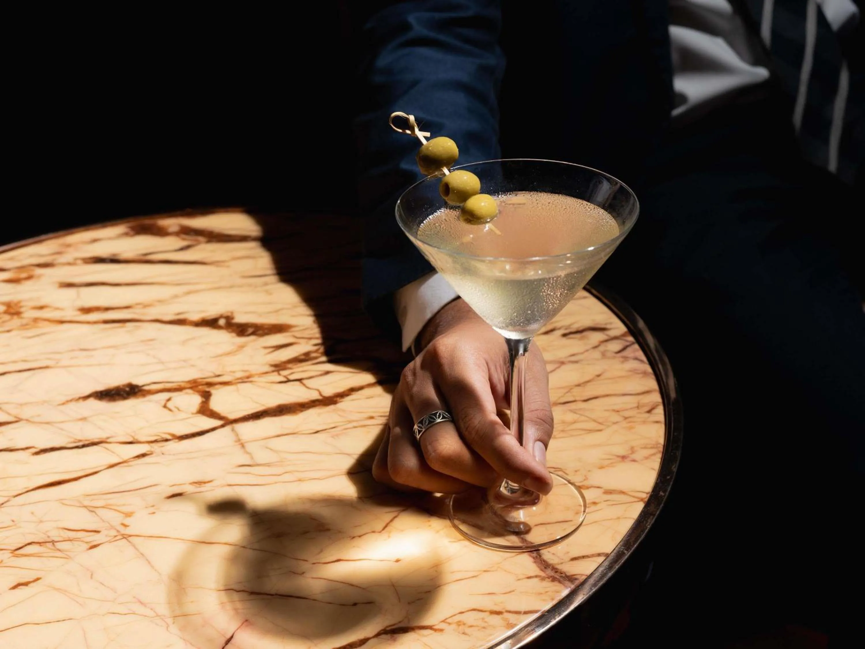 Lounge or bar in Sofitel Phnom Penh Phokeethra