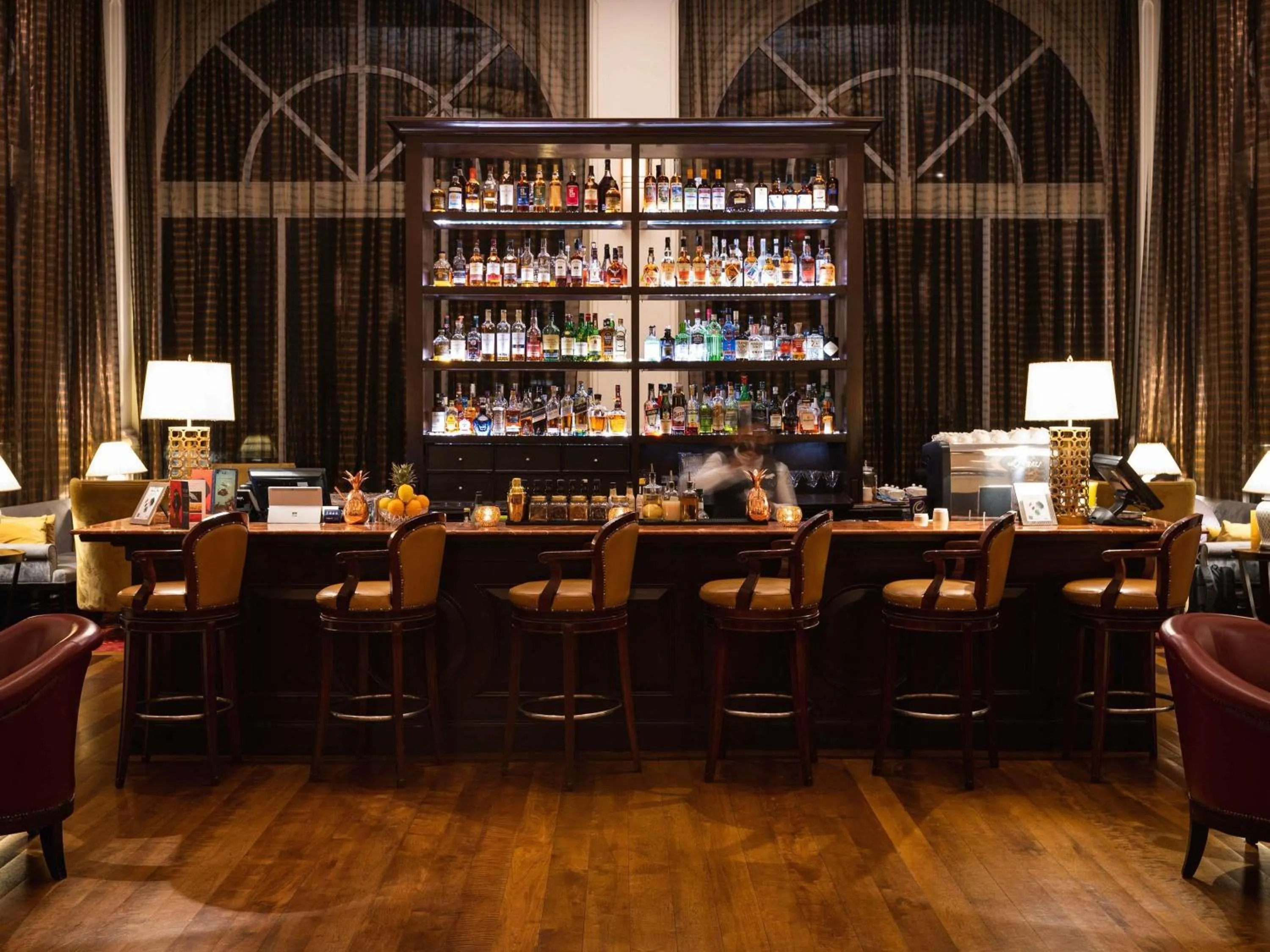 Lounge or bar in Sofitel Phnom Penh Phokeethra