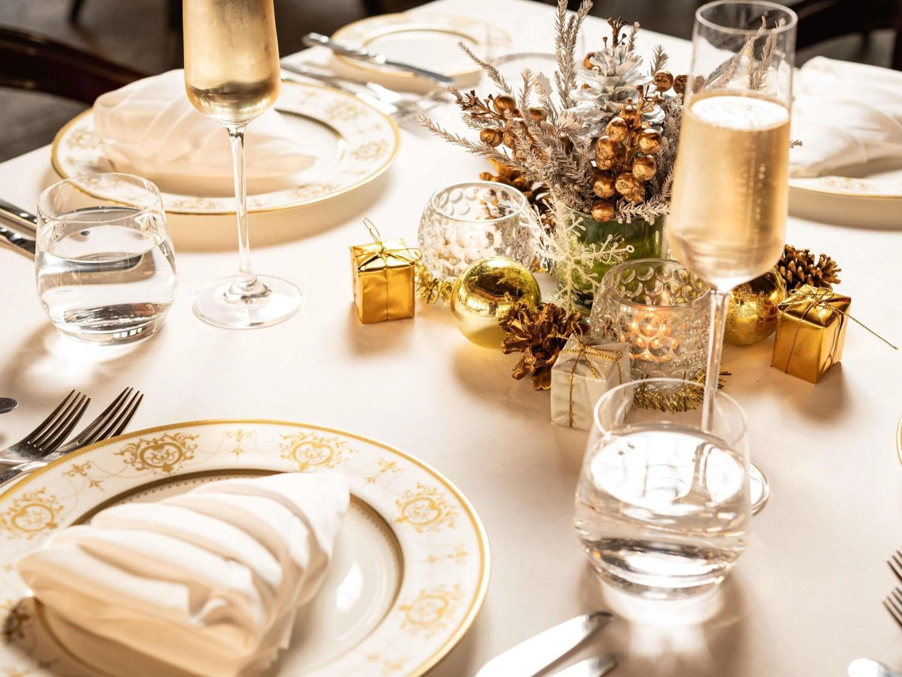 Restaurant/places to eat in Sofitel Phnom Penh Phokeethra