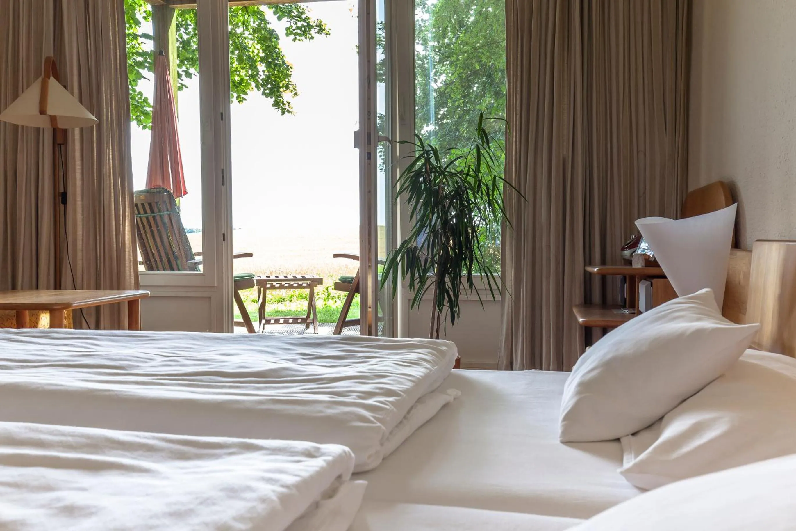 Photo of the whole room, Bed in Bio- und Gesundheitshotel Gutshaus Stellshagen