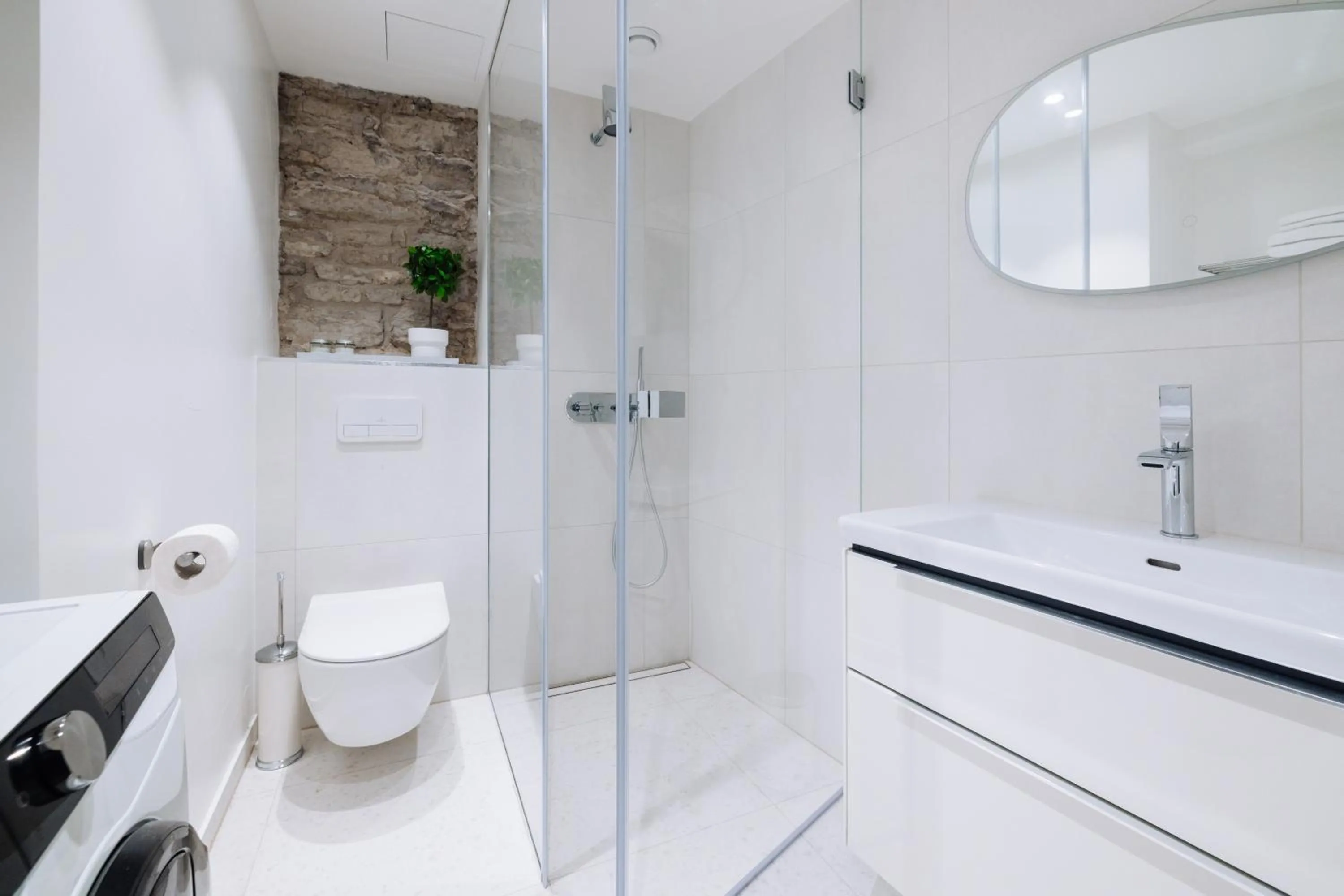 Shower in Hestia Hotel Barons Old Town