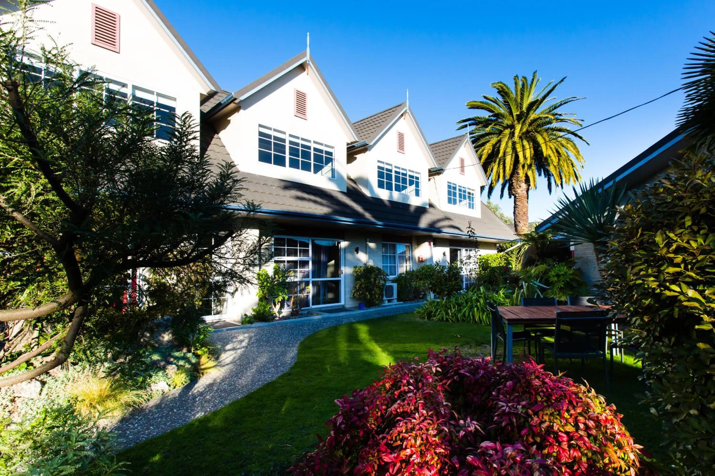 Spring in ASURE Colonial Lodge Motel