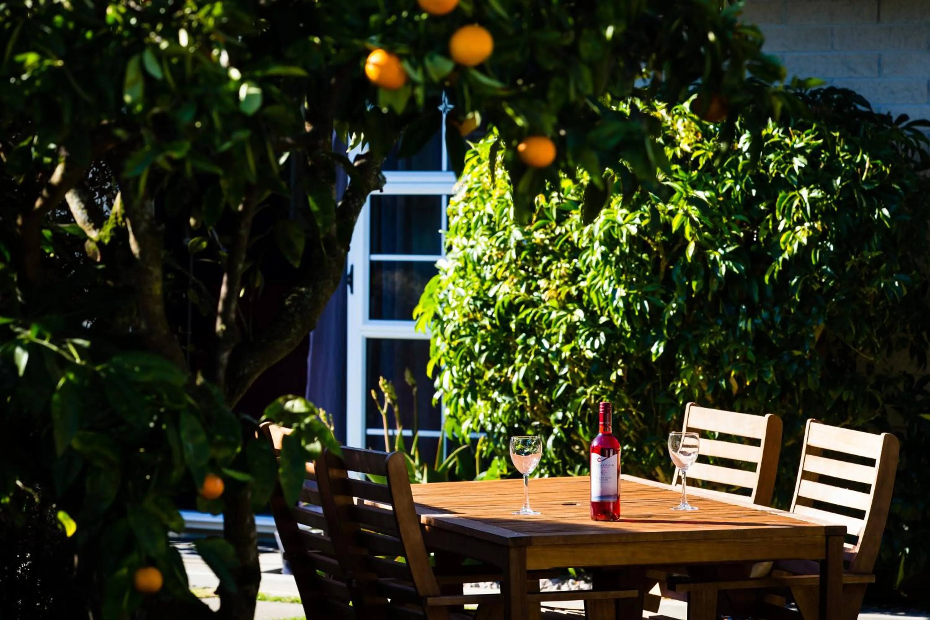 Balcony/Terrace in ASURE Colonial Lodge Motel