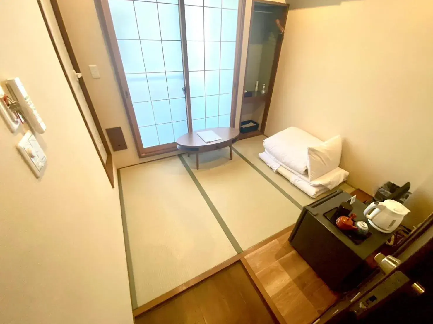 Small Single Room in Seiki Kyoto Station Small Single Room in Seiki Kyoto Station