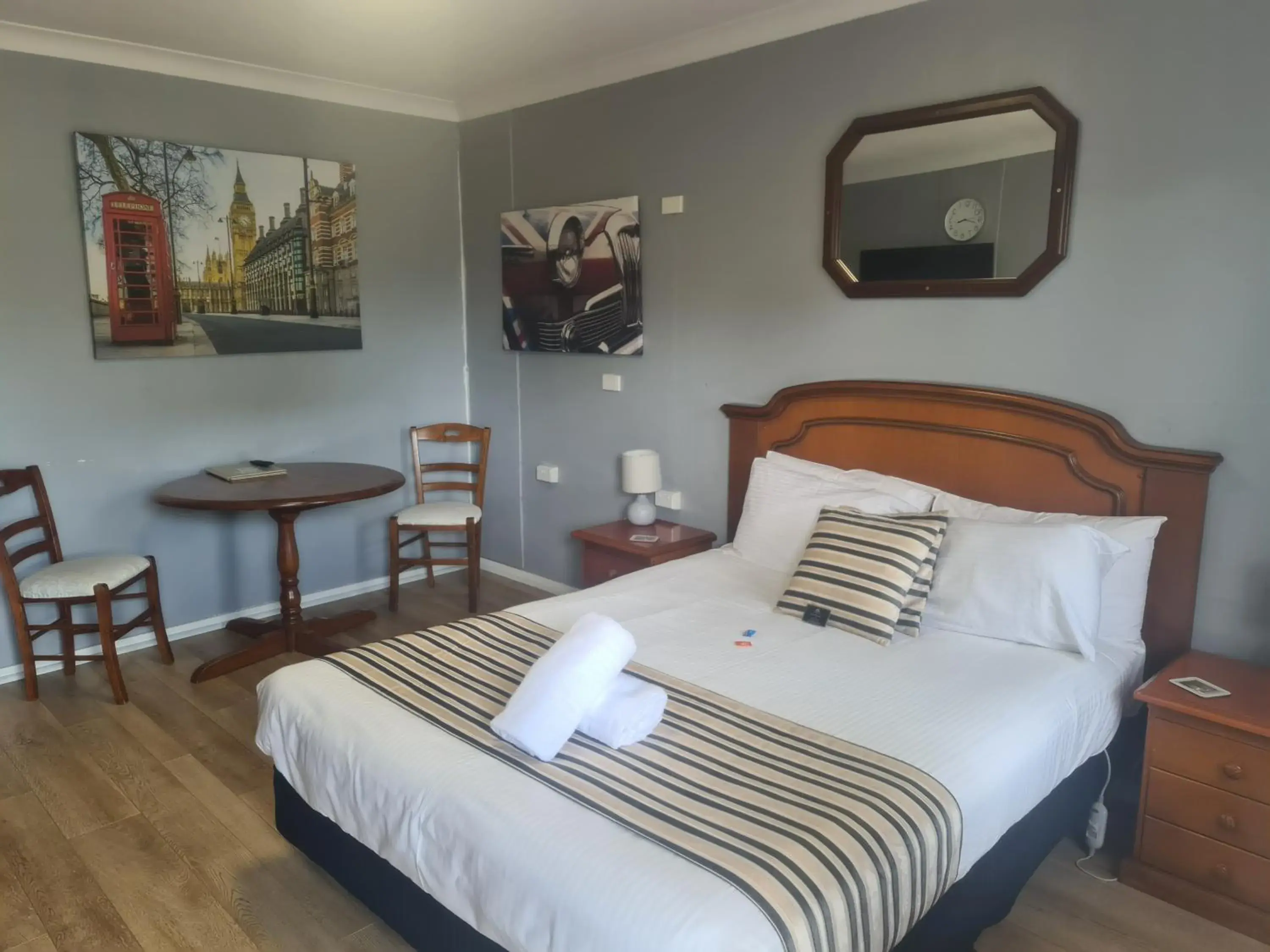 Deluxe Queen Room - single occupancy in Valley View Motel Deluxe Queen Room - single occupancy in Valley View Motel