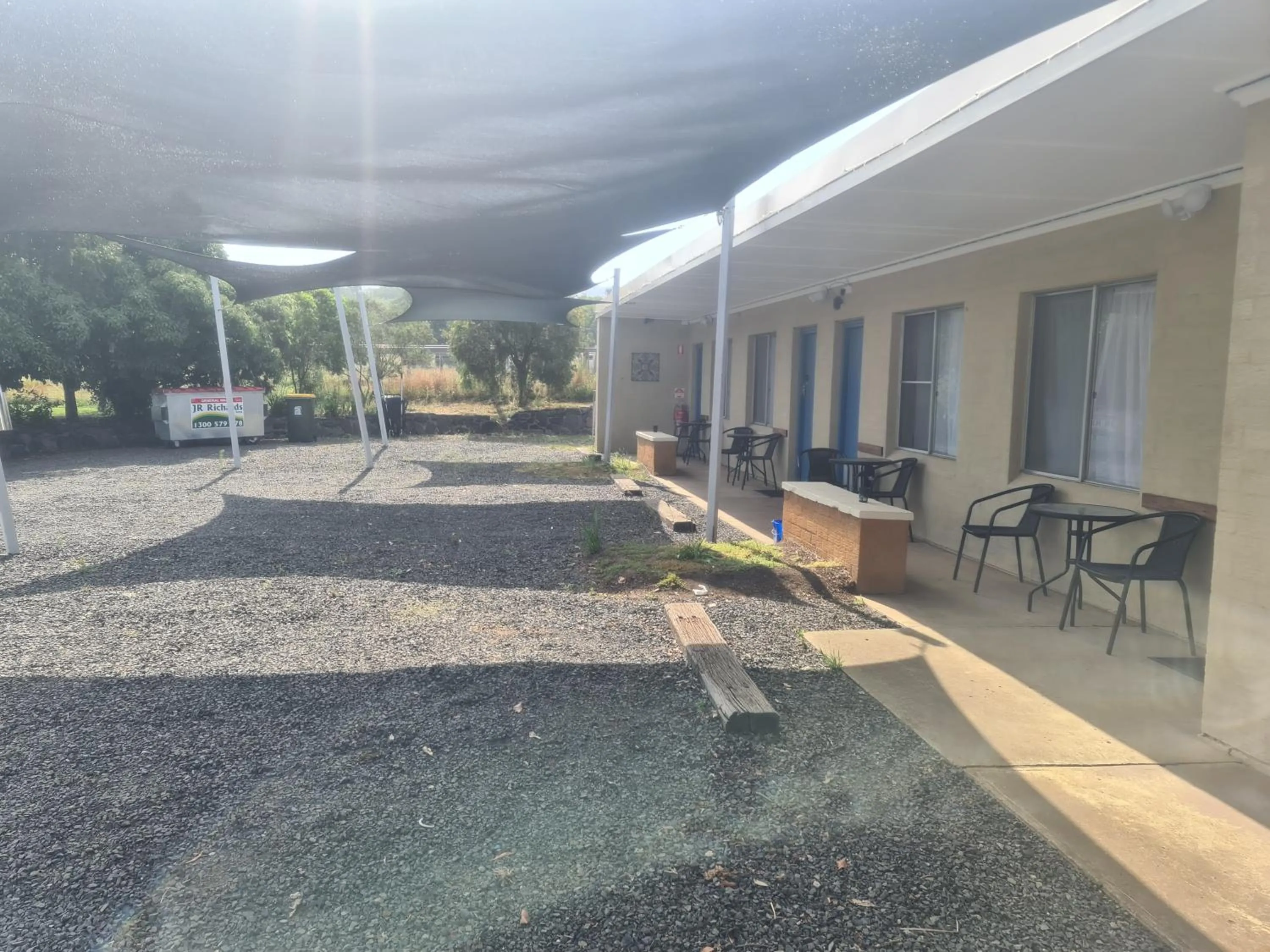 Property building in Valley View Motel