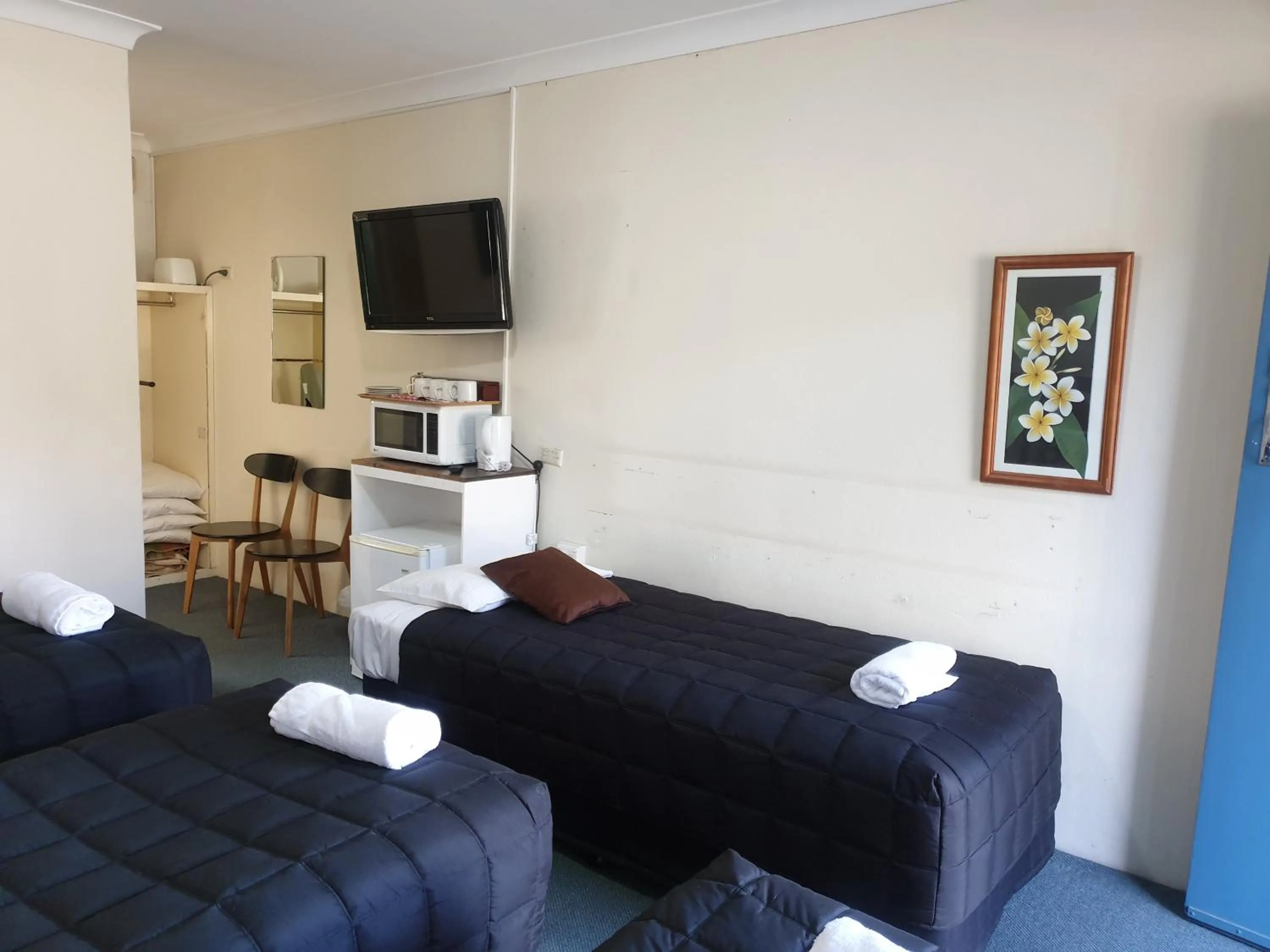 Bed in Valley View Motel