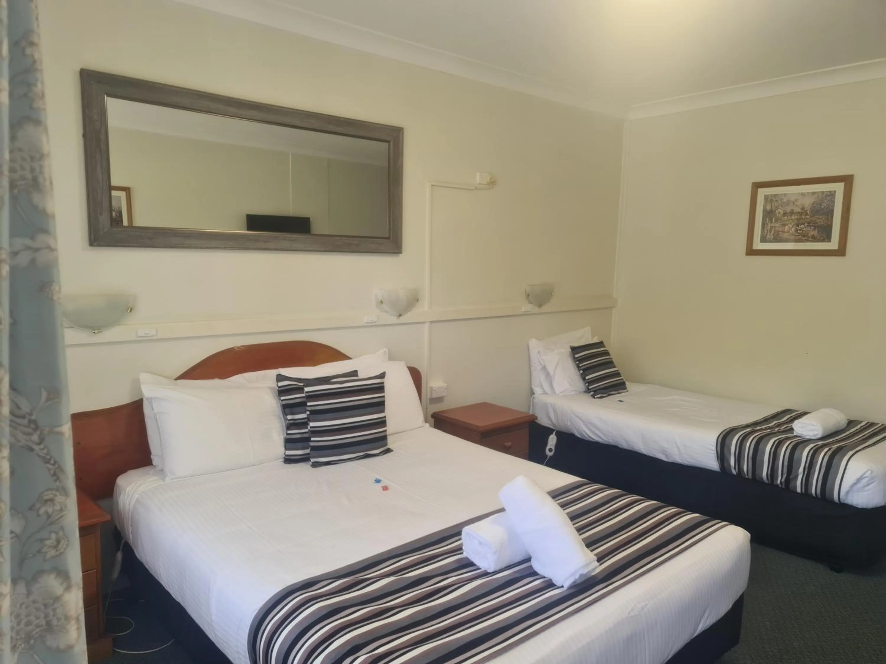 Bed in Valley View Motel