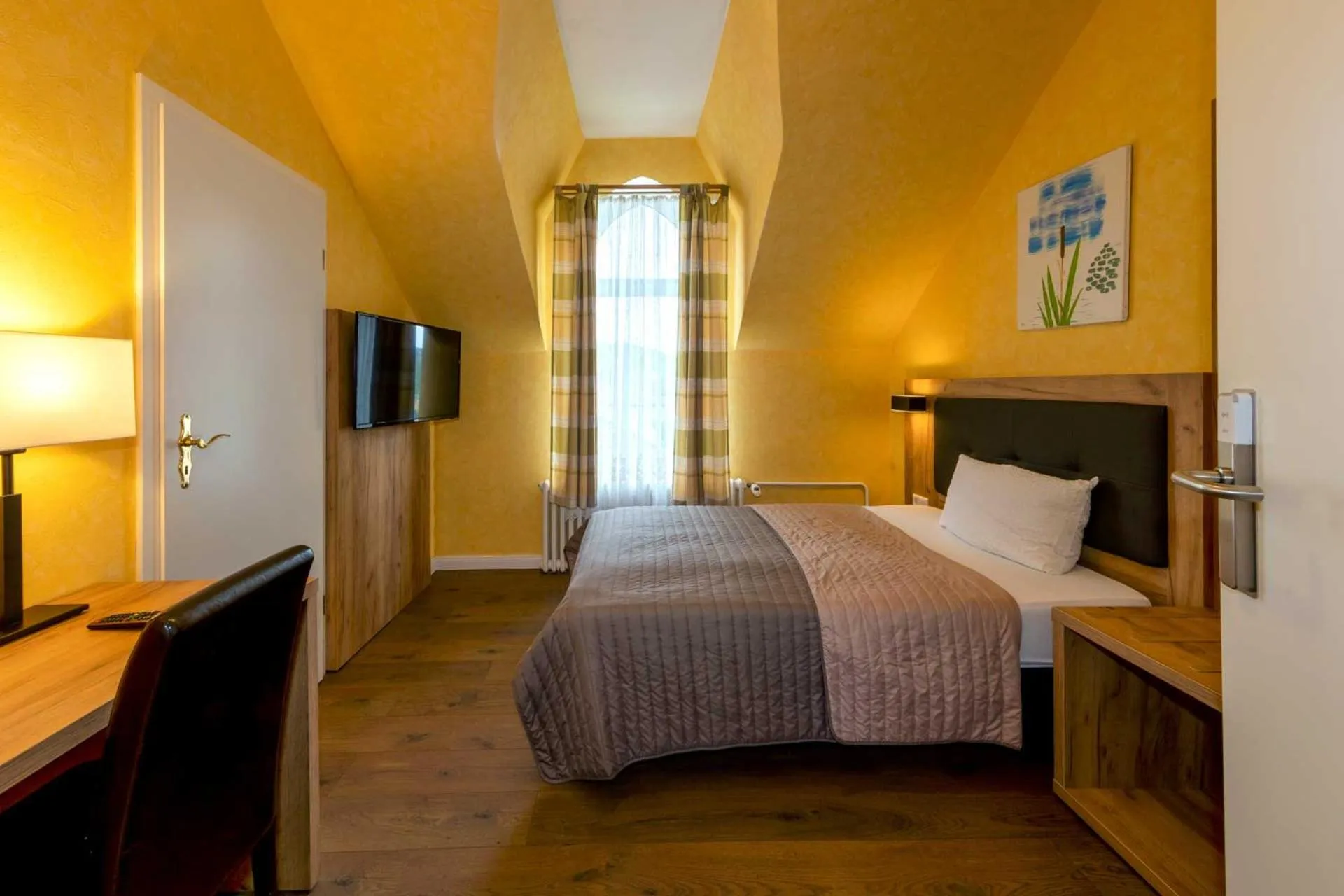 Bedroom, Bed in Alte Direktionsvilla Hotel Kupfermühle