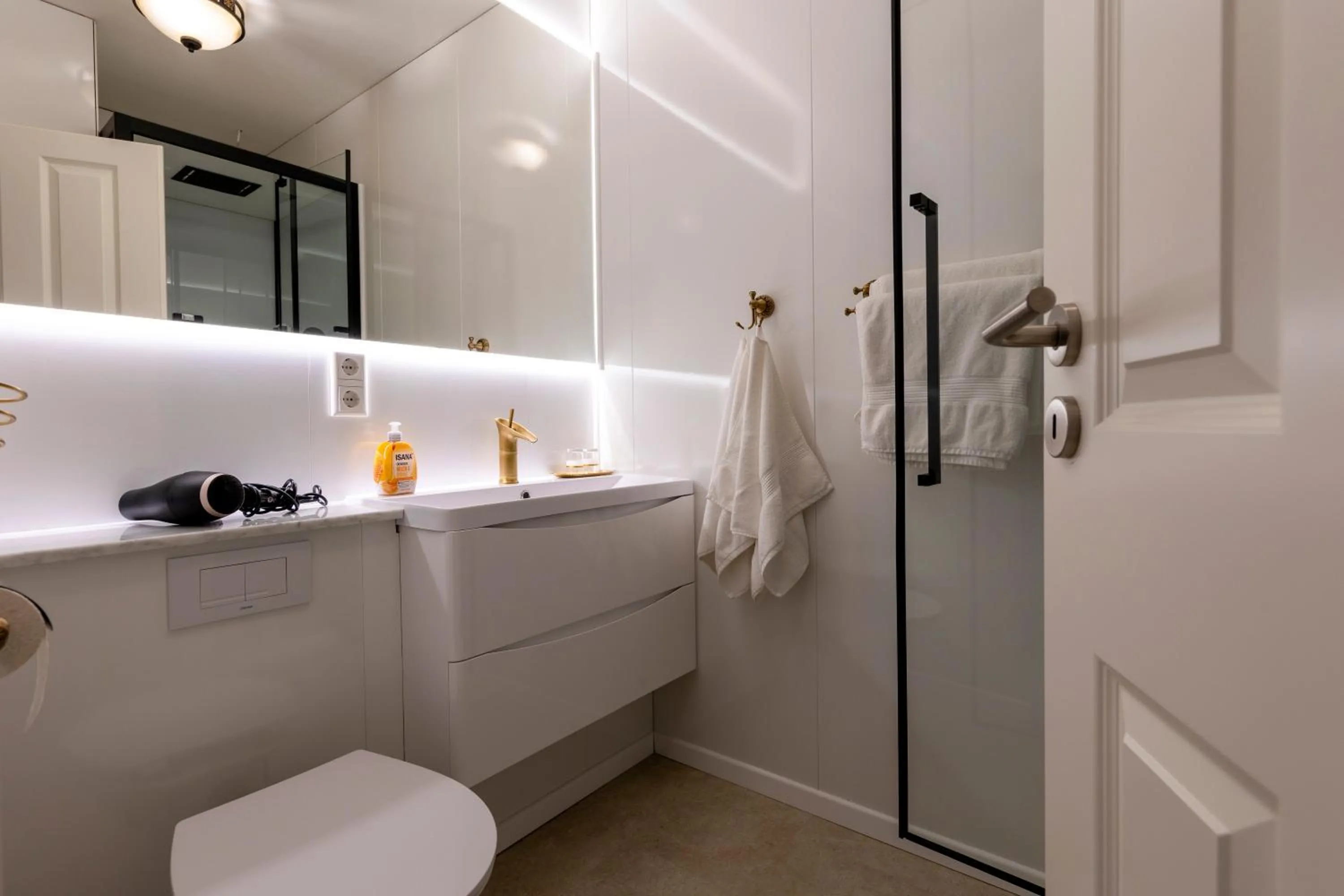 Bathroom in Alte Direktionsvilla Hotel Kupfermühle