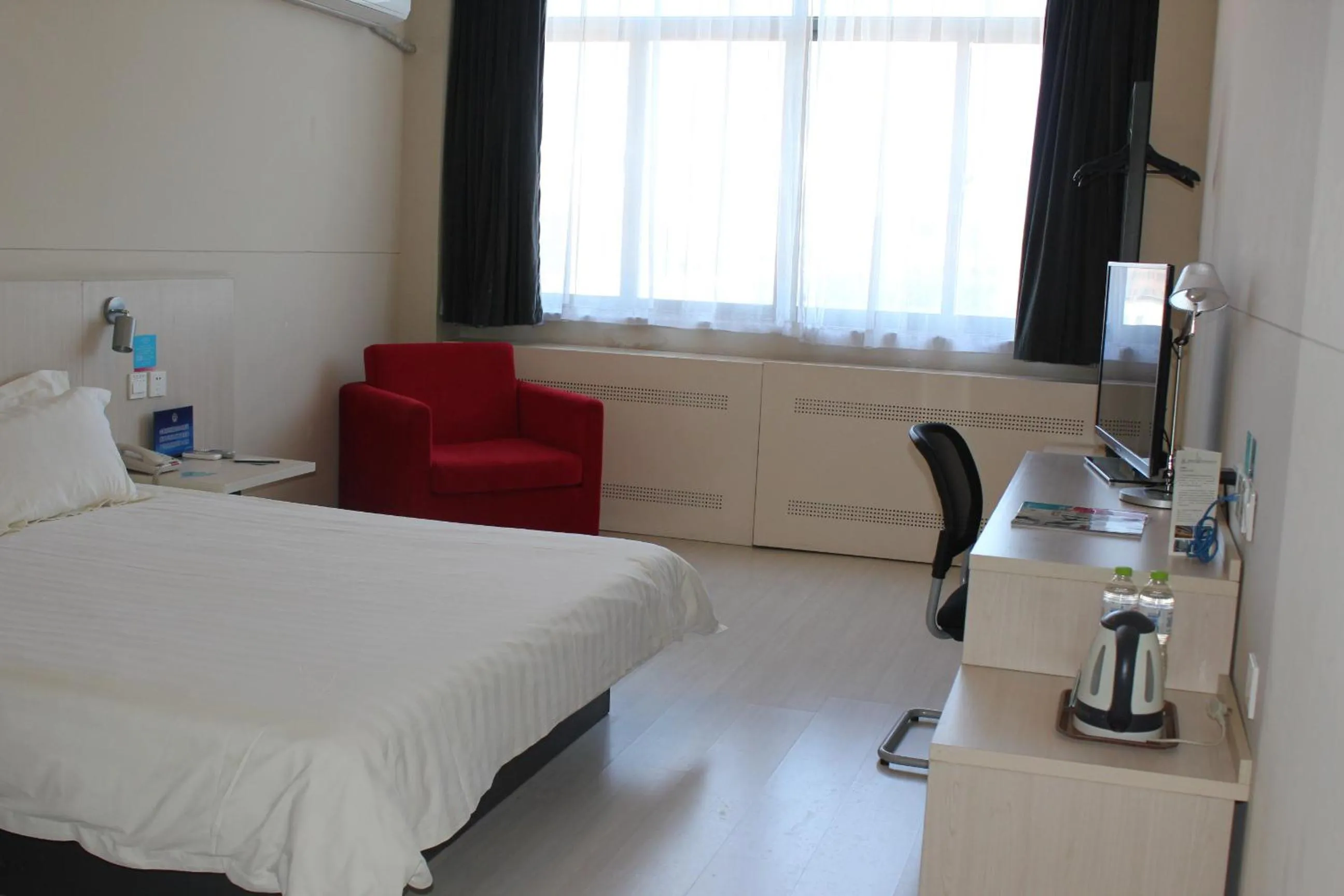 Photo of the whole room in Jinjiang Inn - Beijing Daxing Development Zone