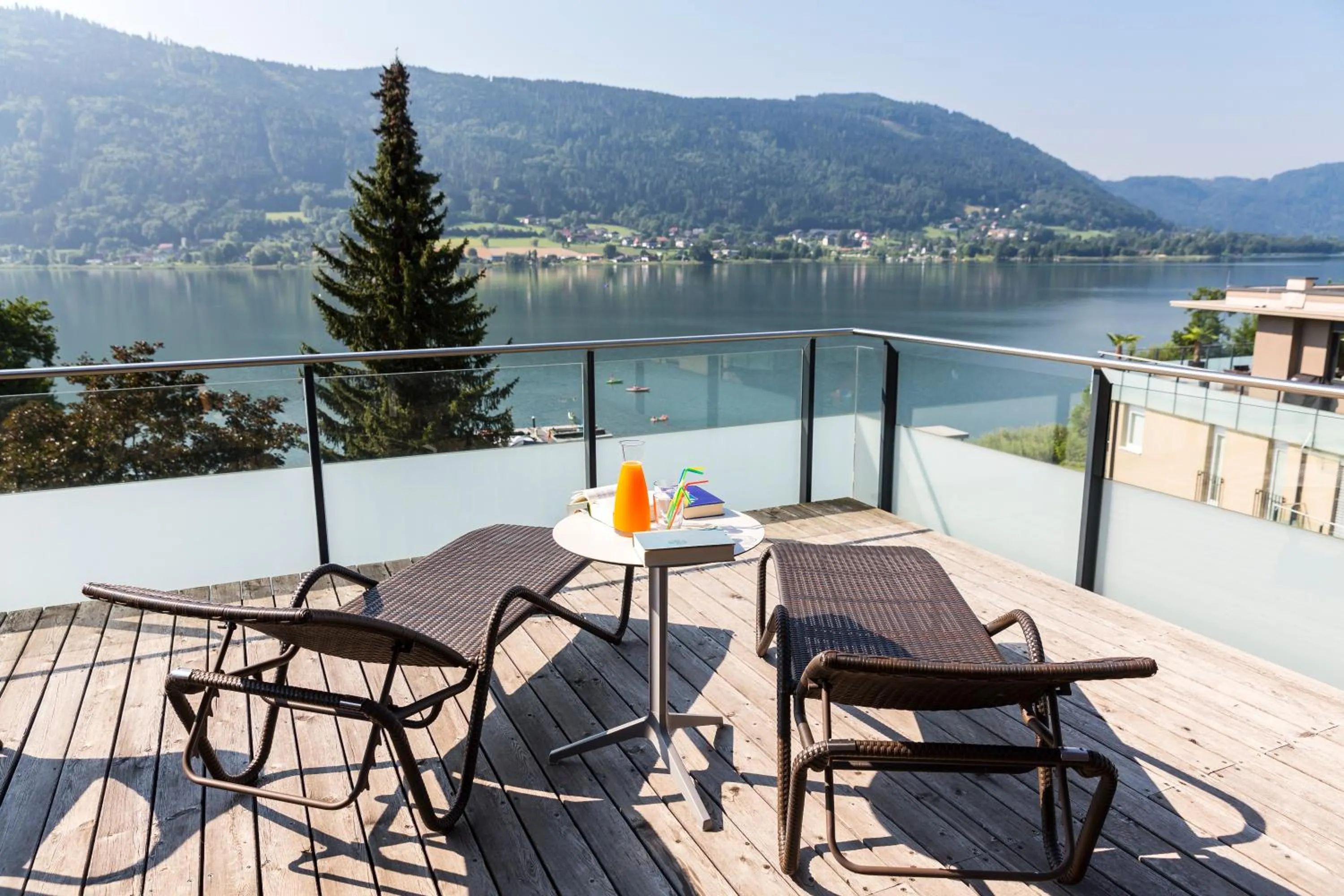 Lake view in Apart Hotel Legendär