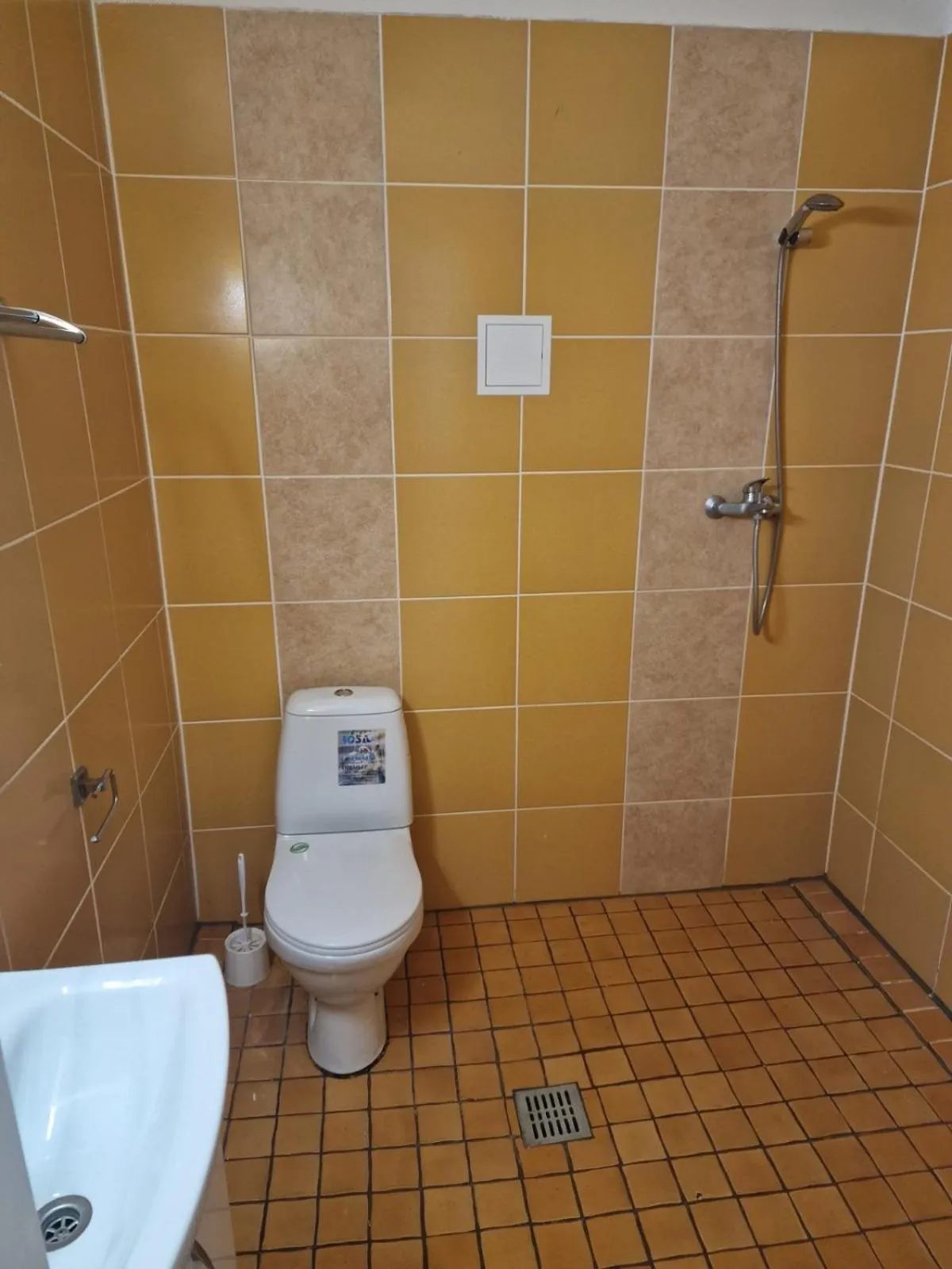 Shower in Ecoland Hotel