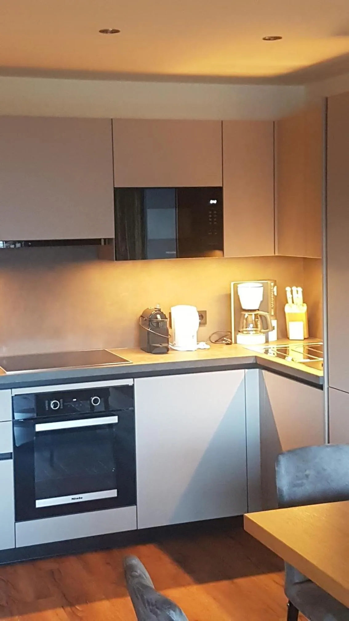 Kitchen or kitchenette in Aparthotel Hohe Brücke