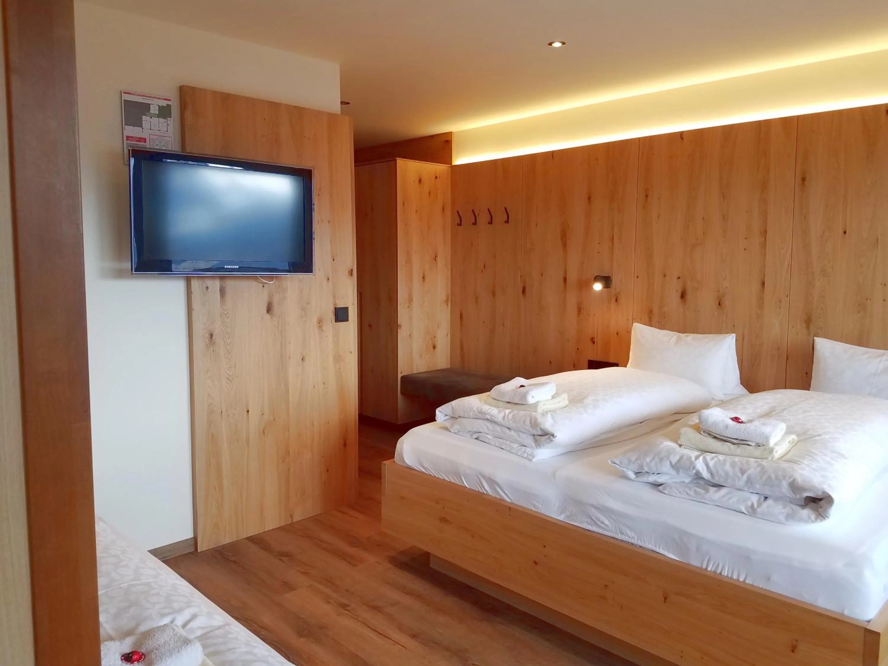 Bed in Aparthotel Hohe Brücke