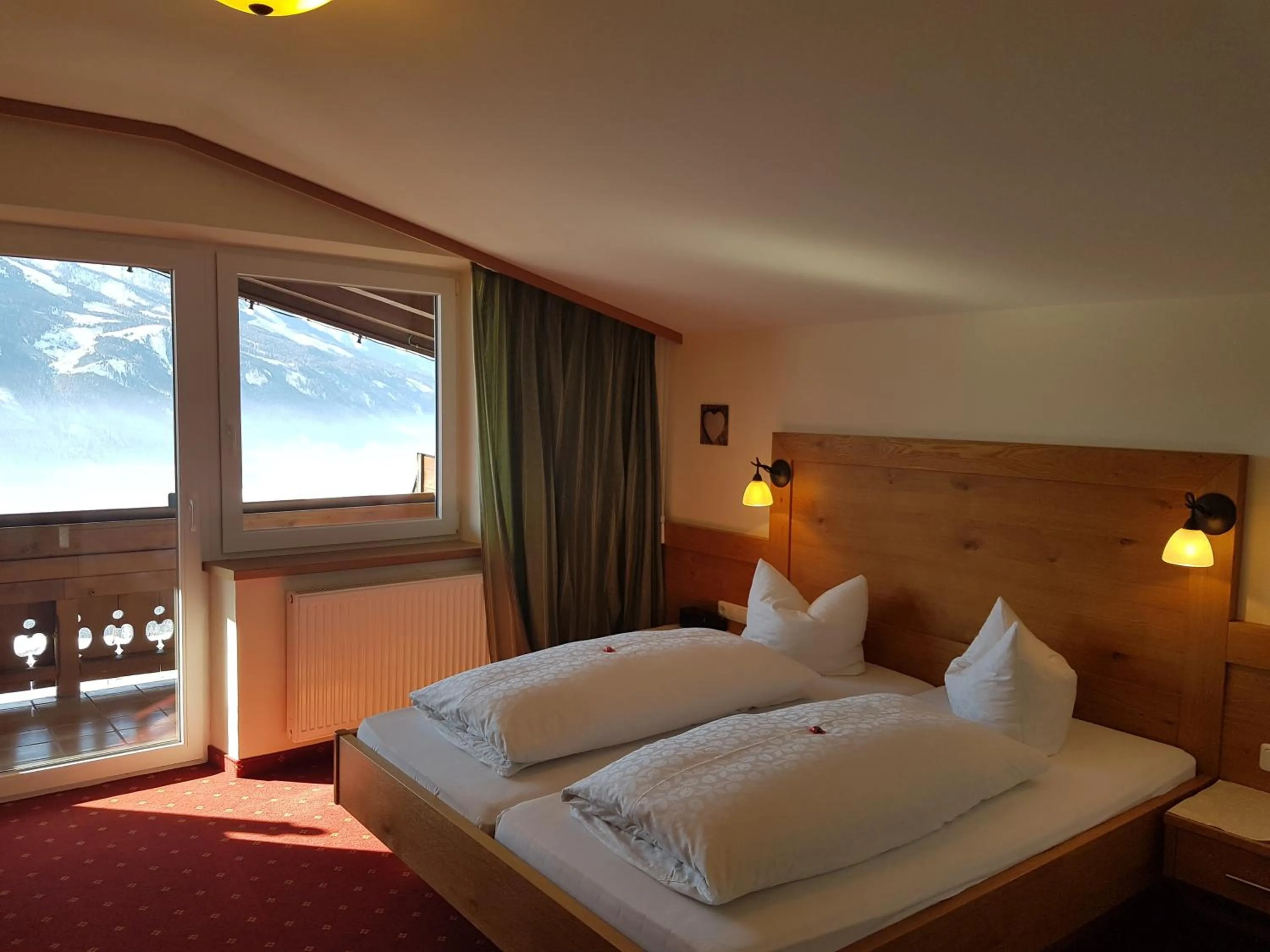 Photo of the whole room, Bed in Aparthotel Hohe Brücke