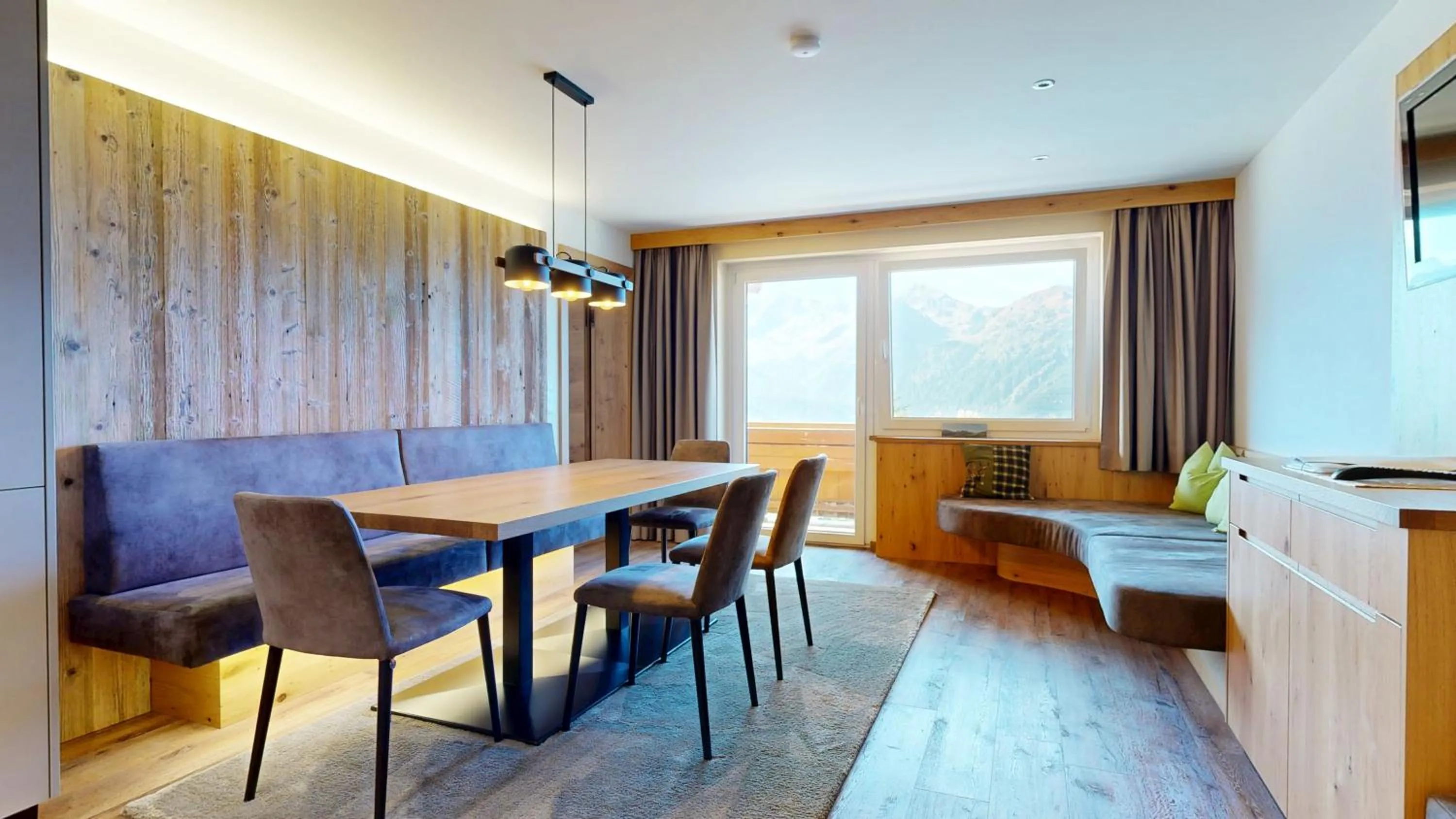 TV and multimedia in Aparthotel Hohe Brücke