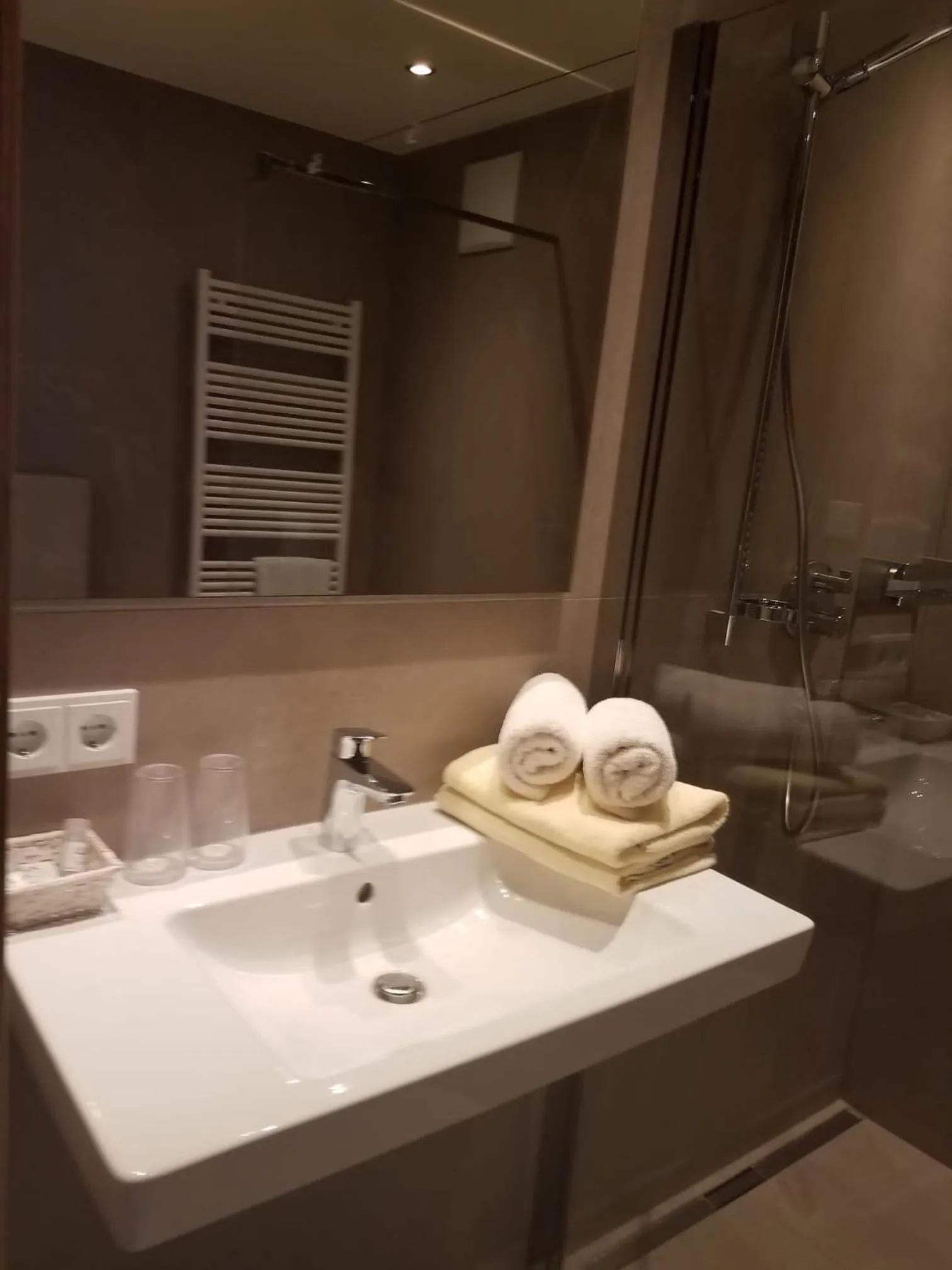 Bathroom in Aparthotel Hohe Brücke