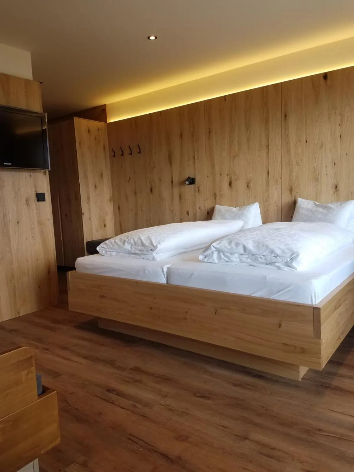 Bed in Aparthotel Hohe Brücke