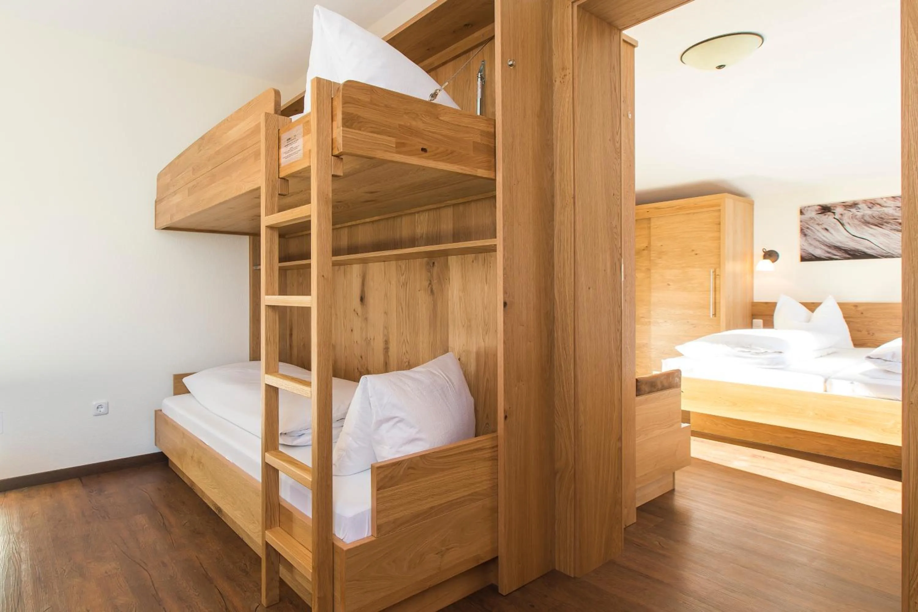 Bedroom, Bed in Aparthotel Hohe Brücke