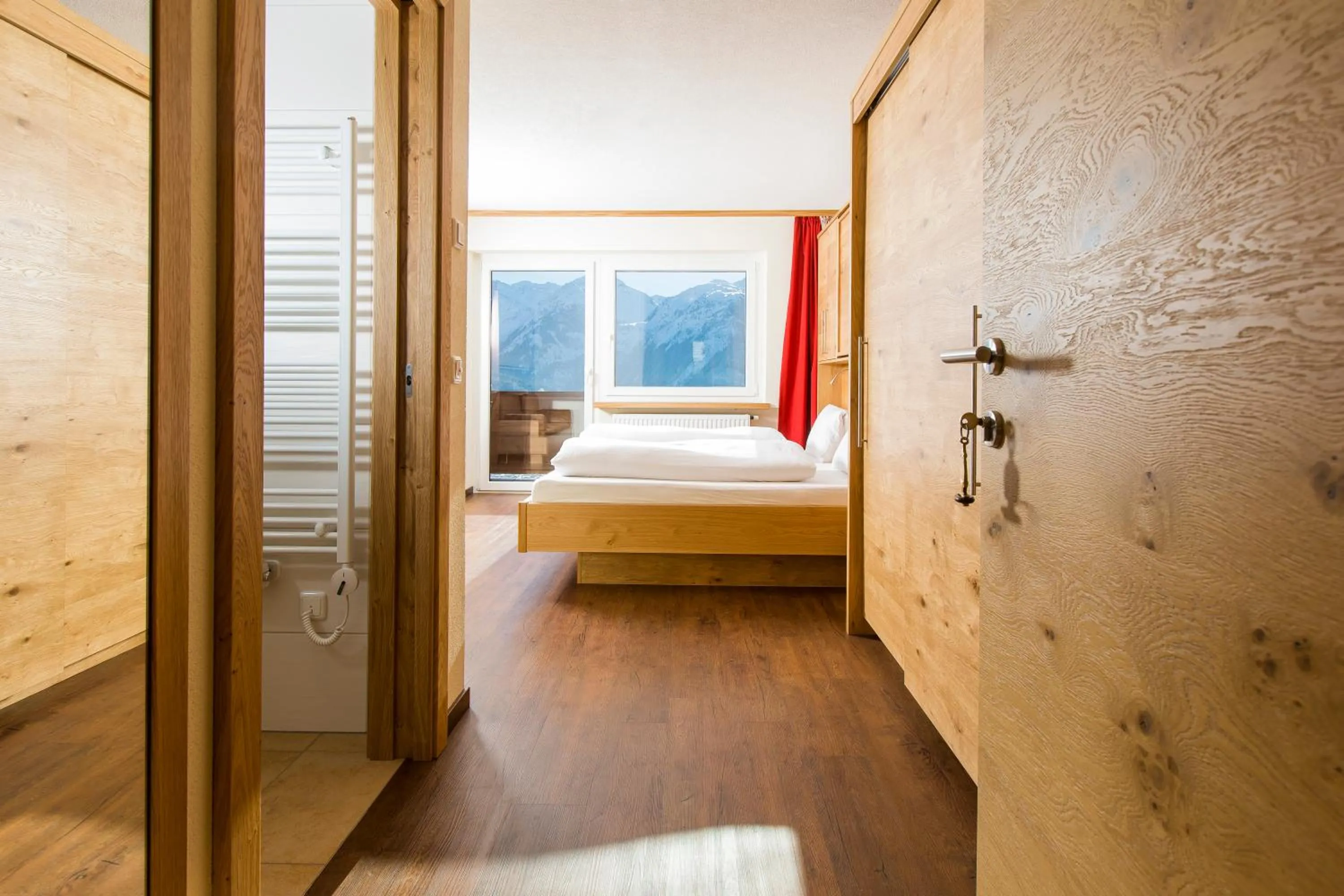 Photo of the whole room, Bed in Aparthotel Hohe Brücke