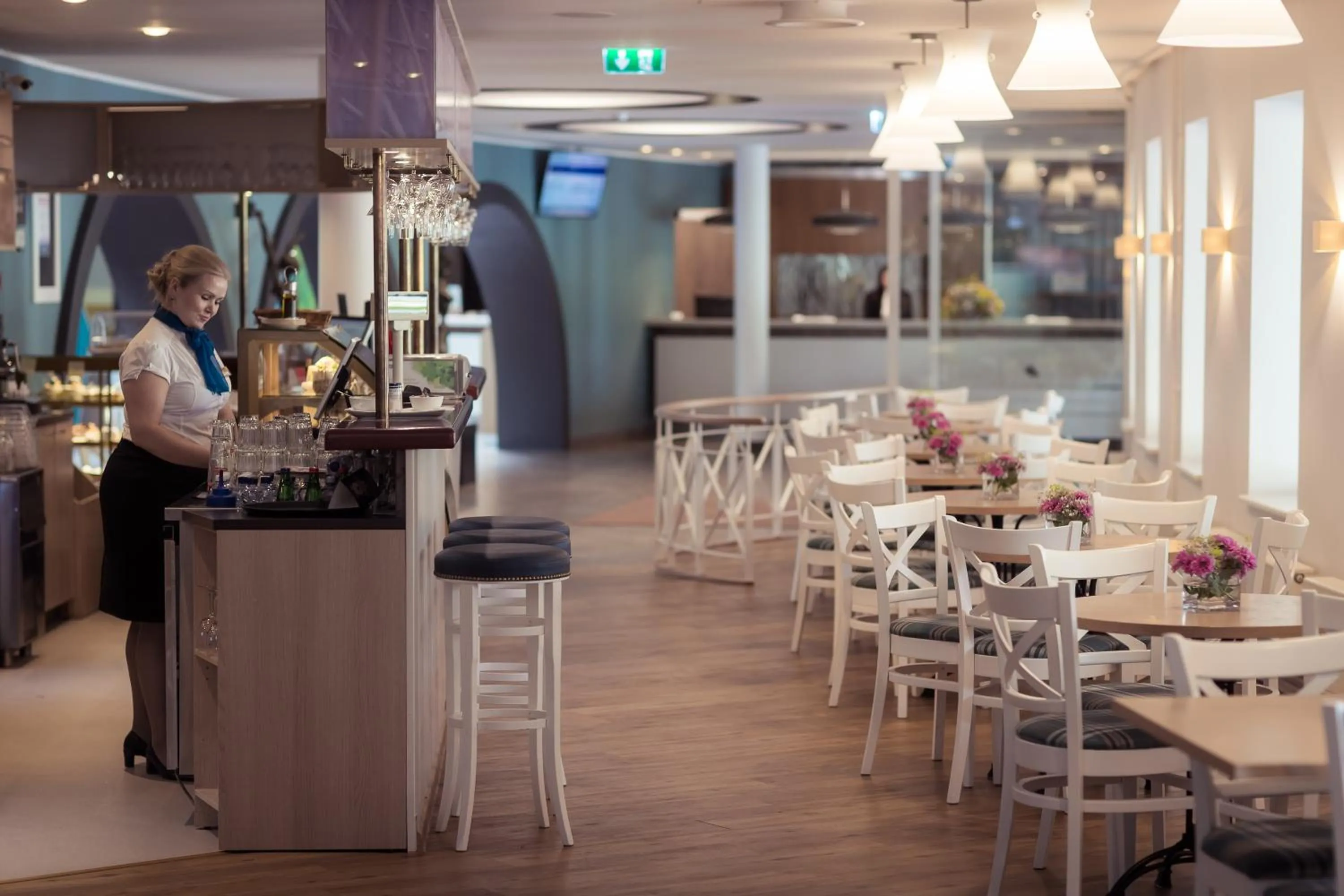 Restaurant/places to eat in Hestia Hotel Strand