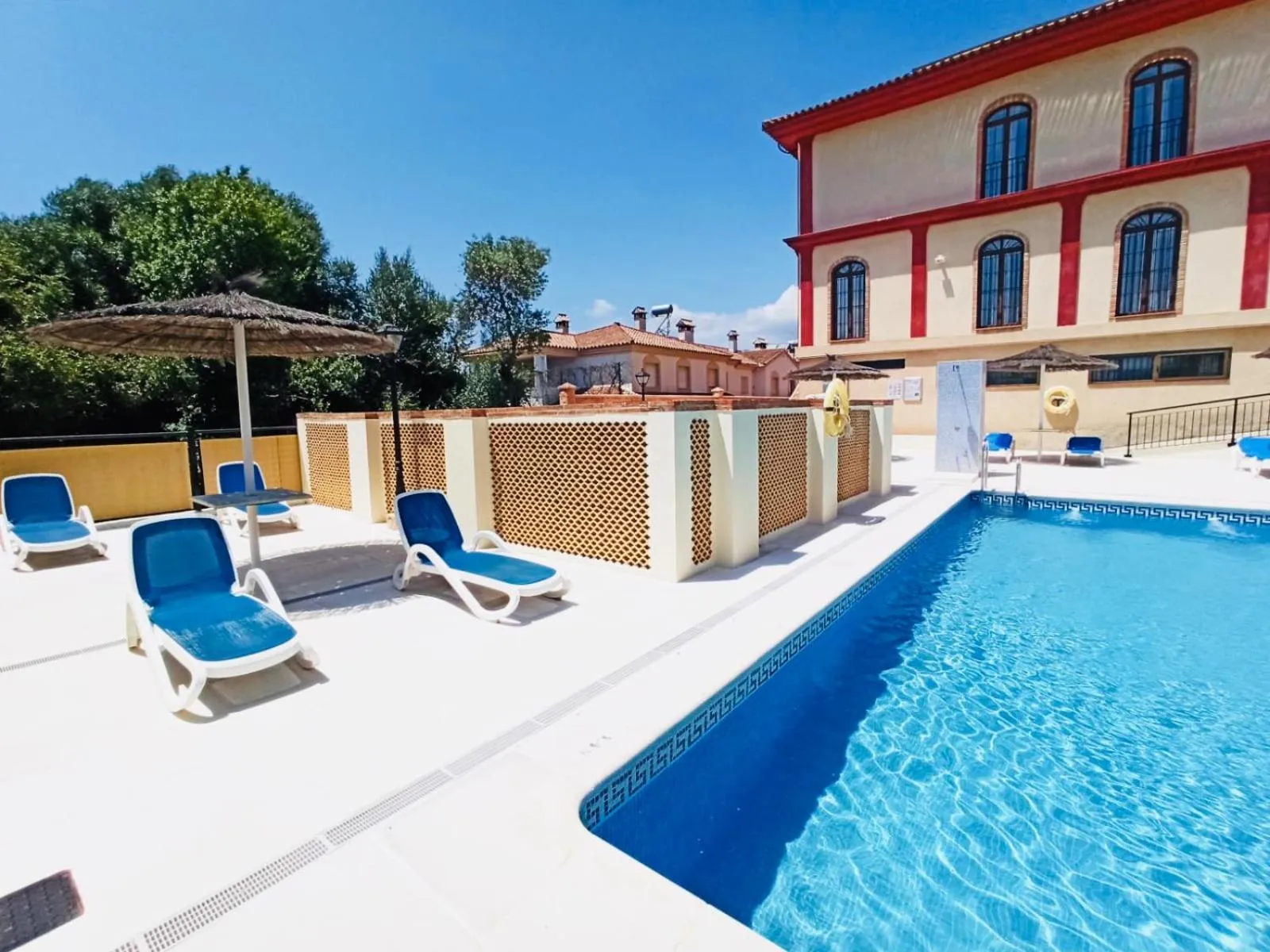 Swimming pool in Hotel Sierra de Ubrique