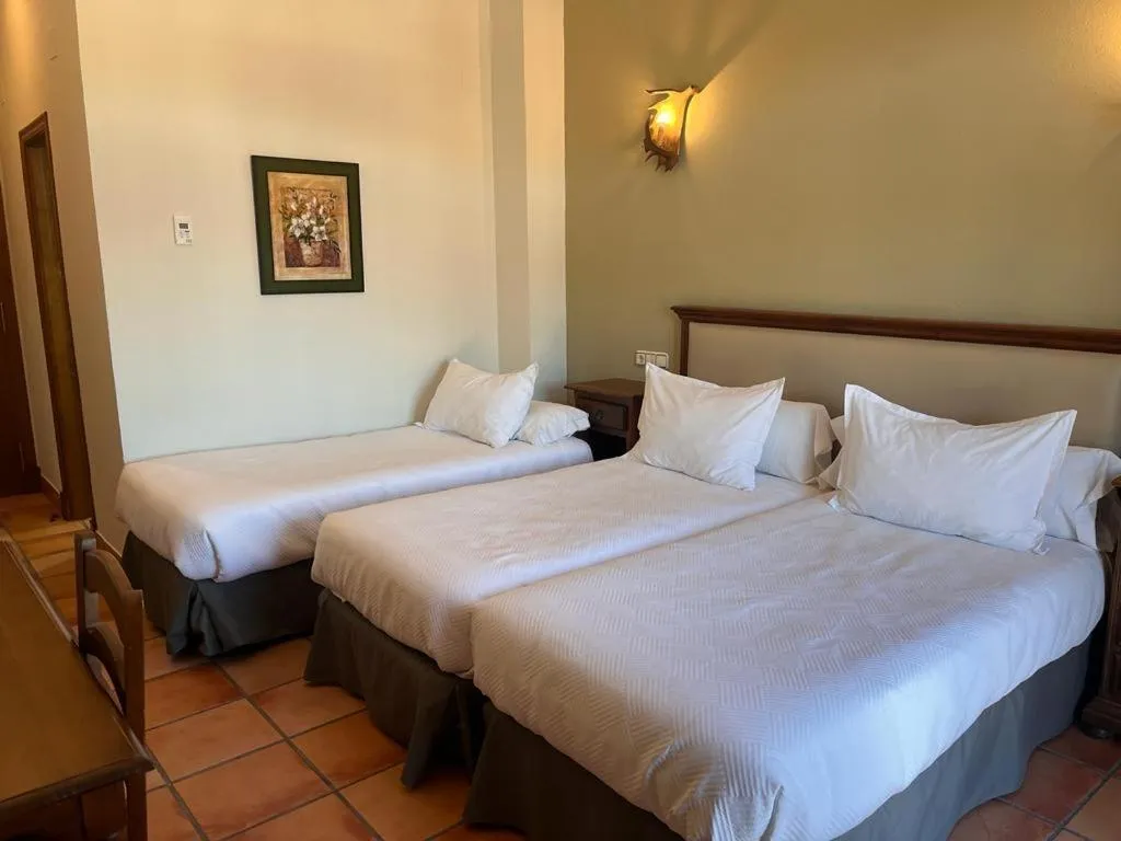 Bed in Hotel Sierra de Ubrique