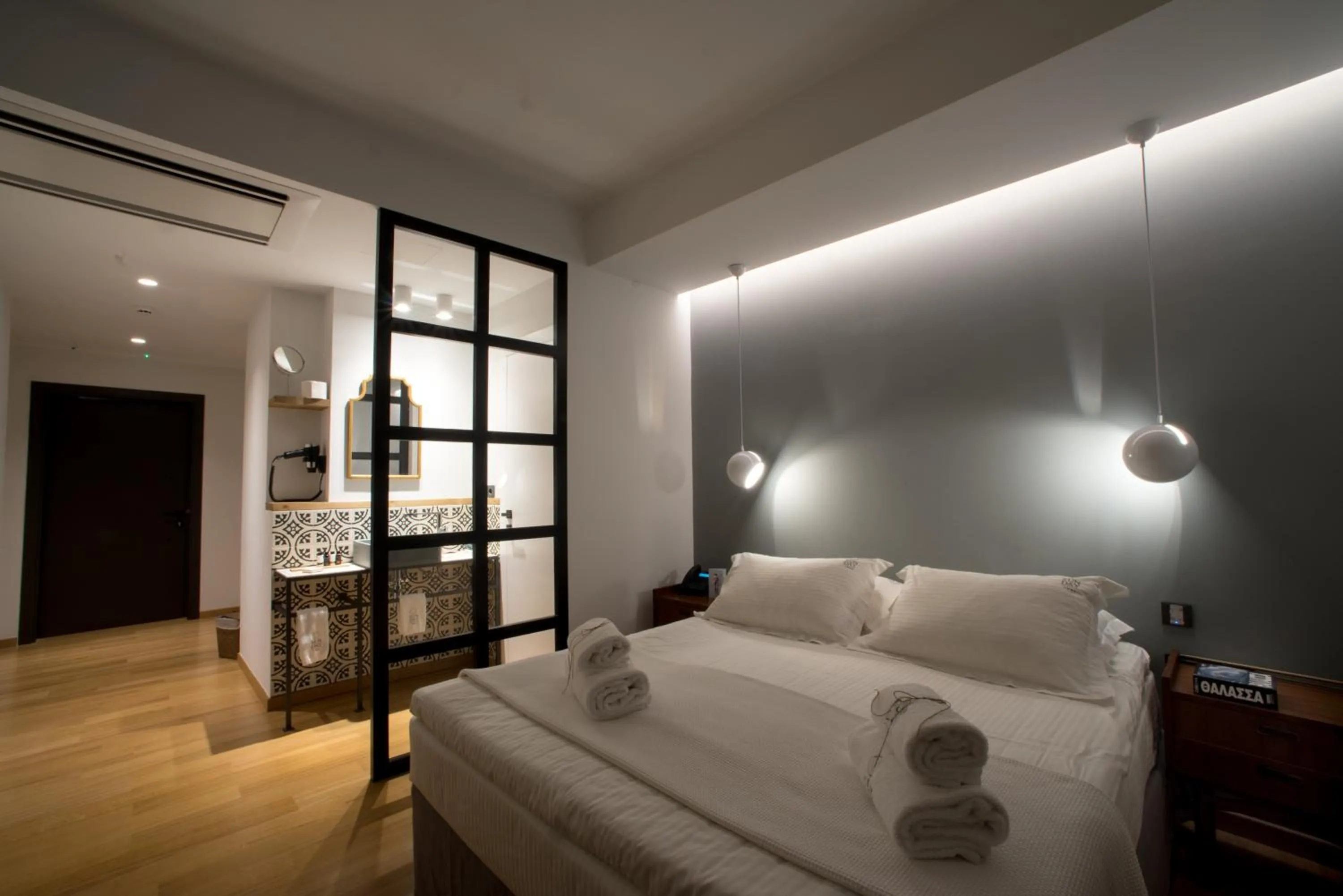 Bathroom, Bed in Sunday Boutique Hotel