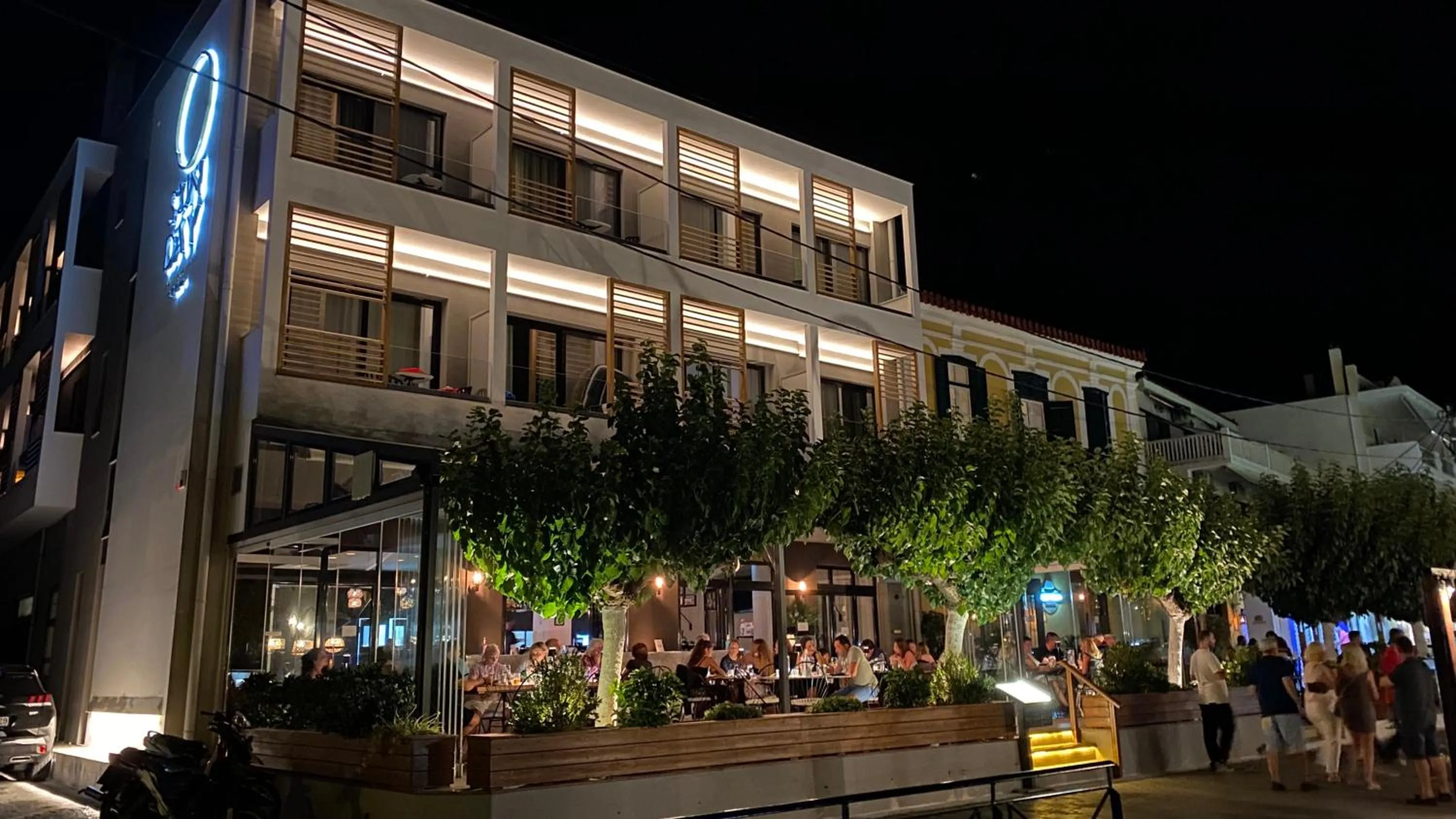 Restaurant/places to eat in Sunday Boutique Hotel