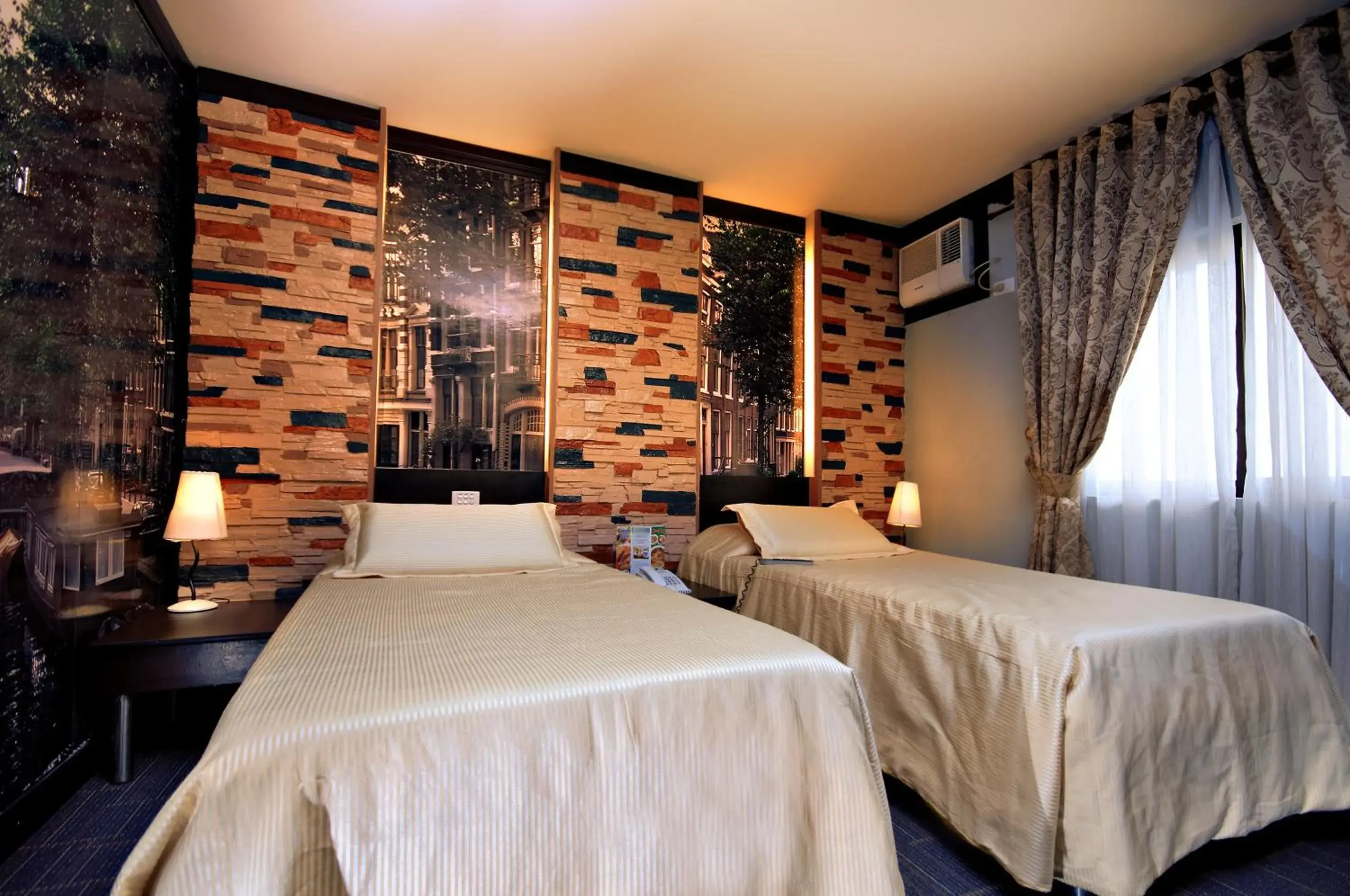 Twin Suite in Eurotel Makati Twin Suite in Eurotel Makati