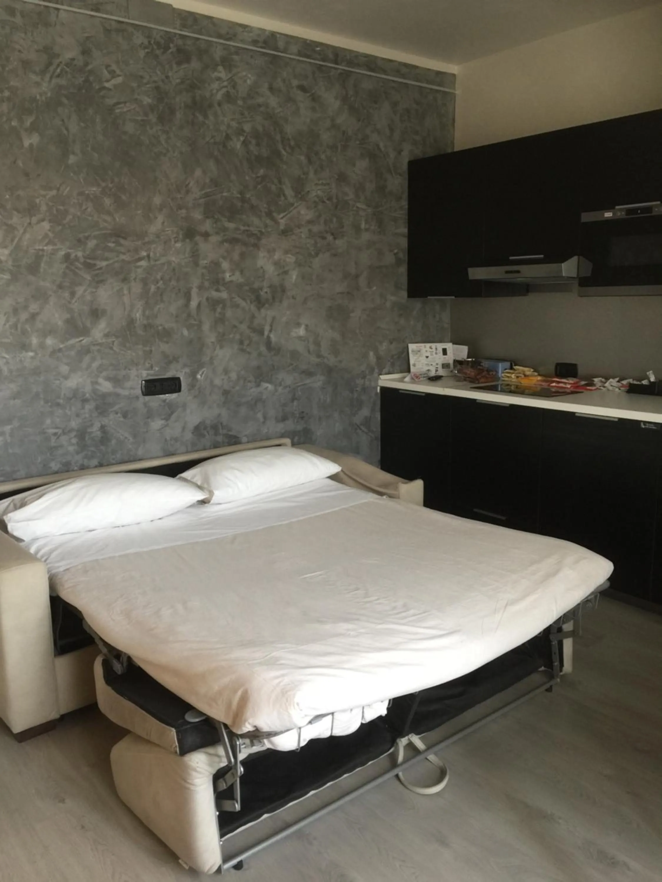 Bed in B2In Suite & Office