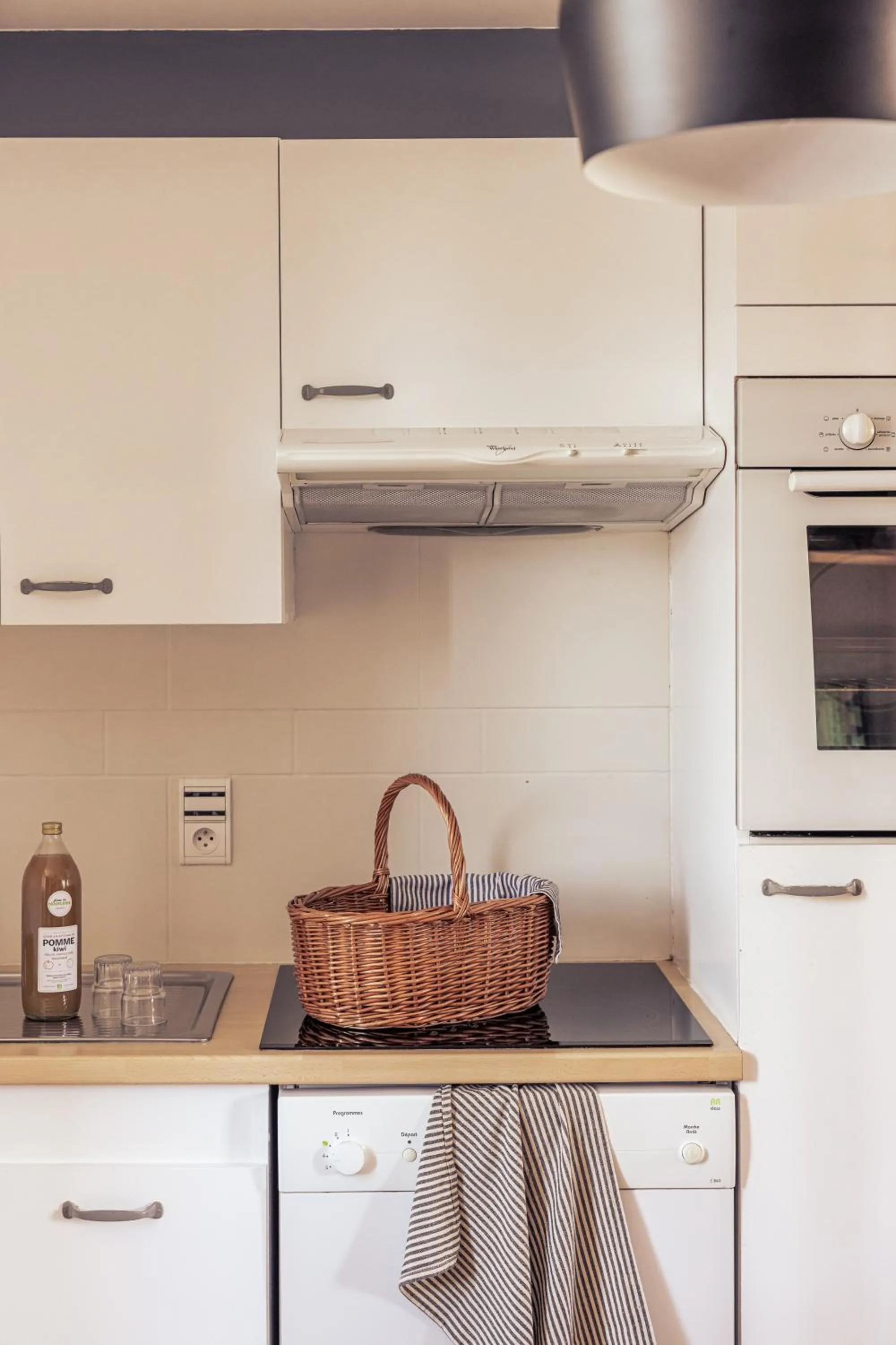 Kitchen or kitchenette in Appart-Hotel Les Palombieres