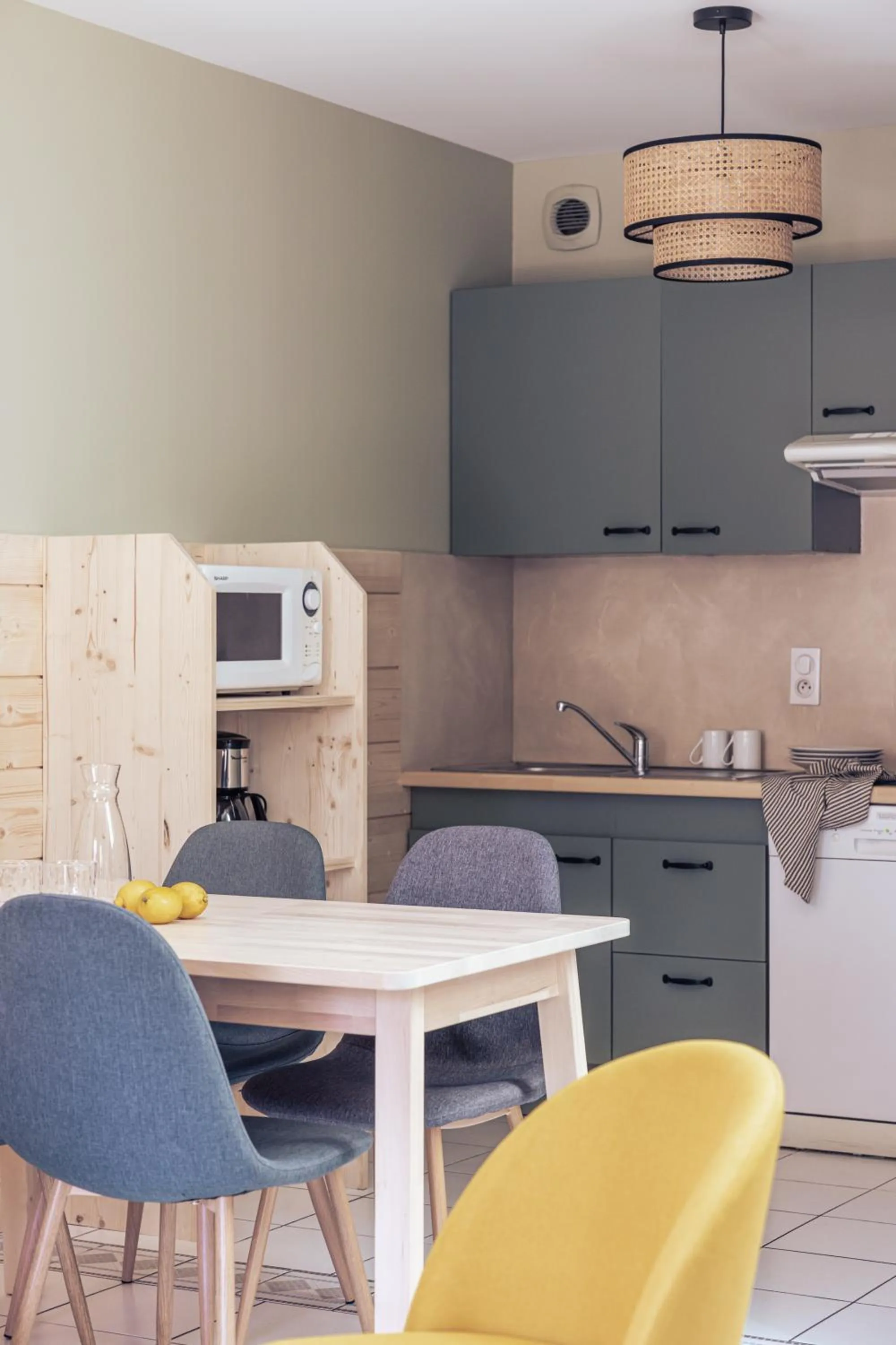 Coffee/tea facilities in Le Clos du 5 - Appart Hotel Bagneres