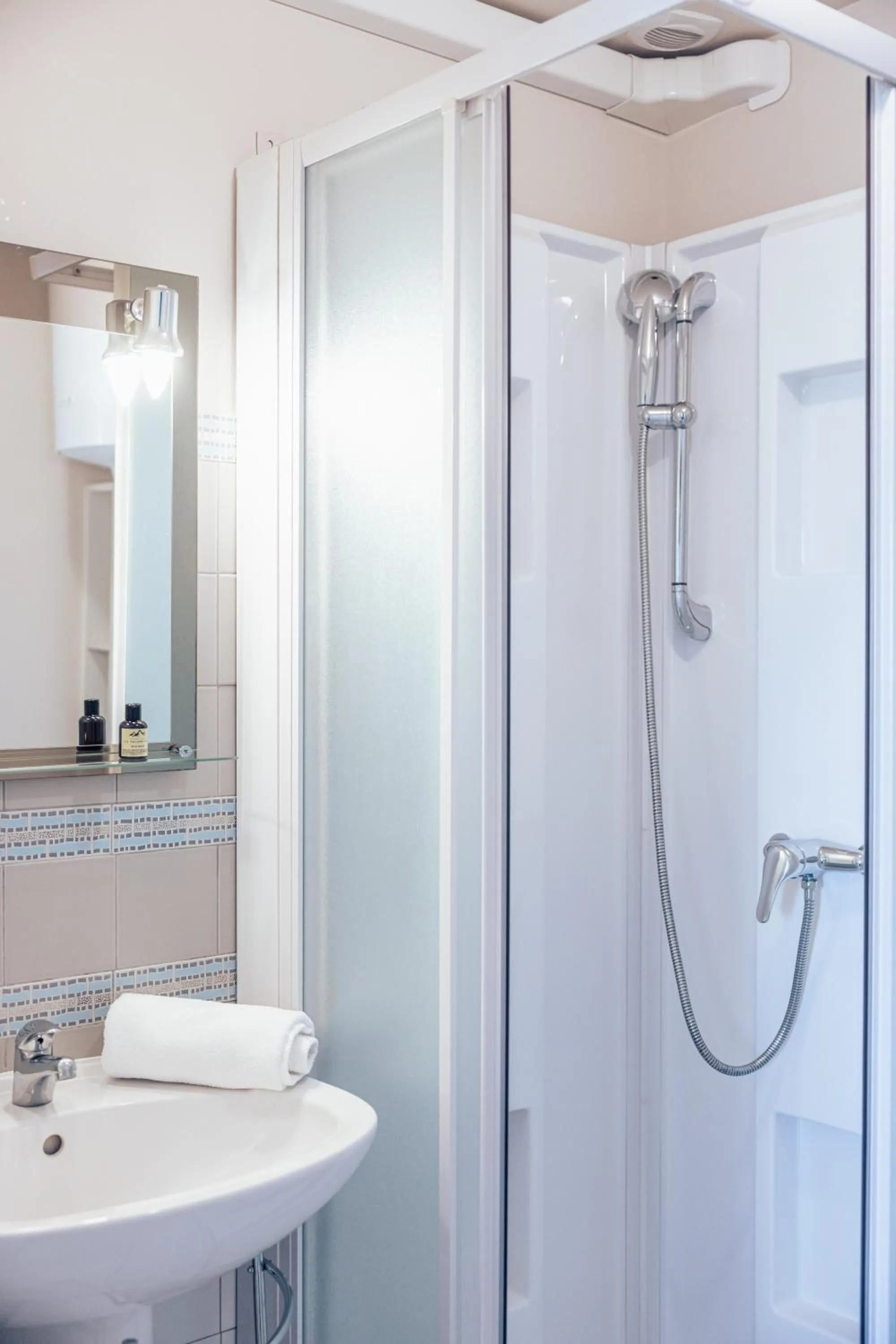 Shower in Appart-Hotel Les Palombieres