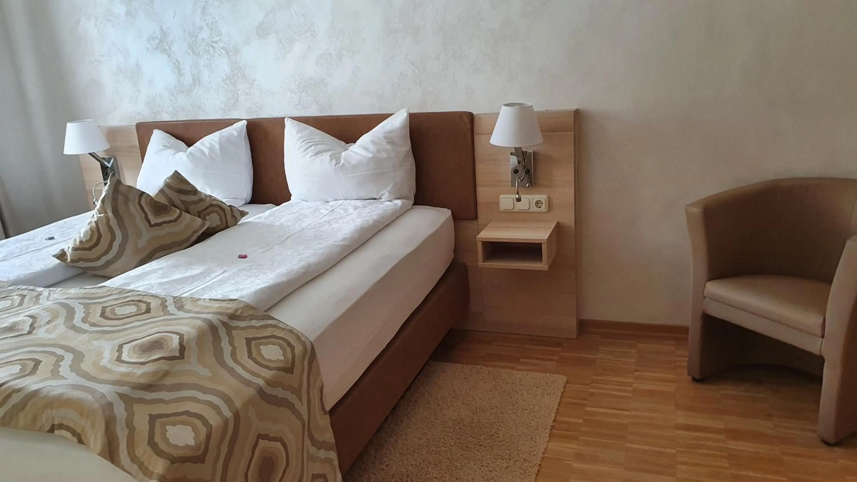 Bed in Hotel Zum Anker-THULLs Restaurant